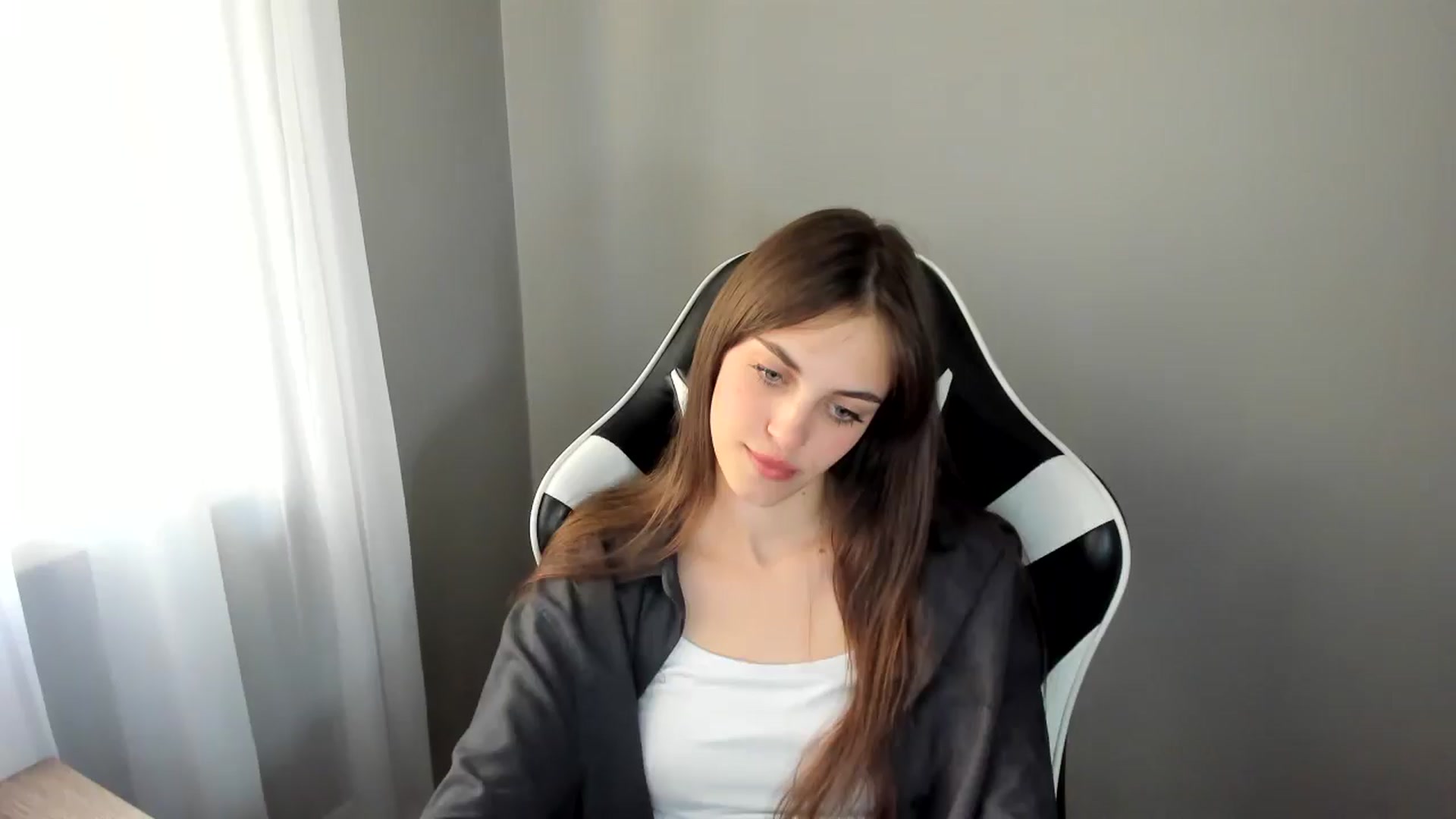 Gallery image thumbnail from Dashamoxy's myfreecams stream on, 07/07/2025, 15:25 image 7 of 20