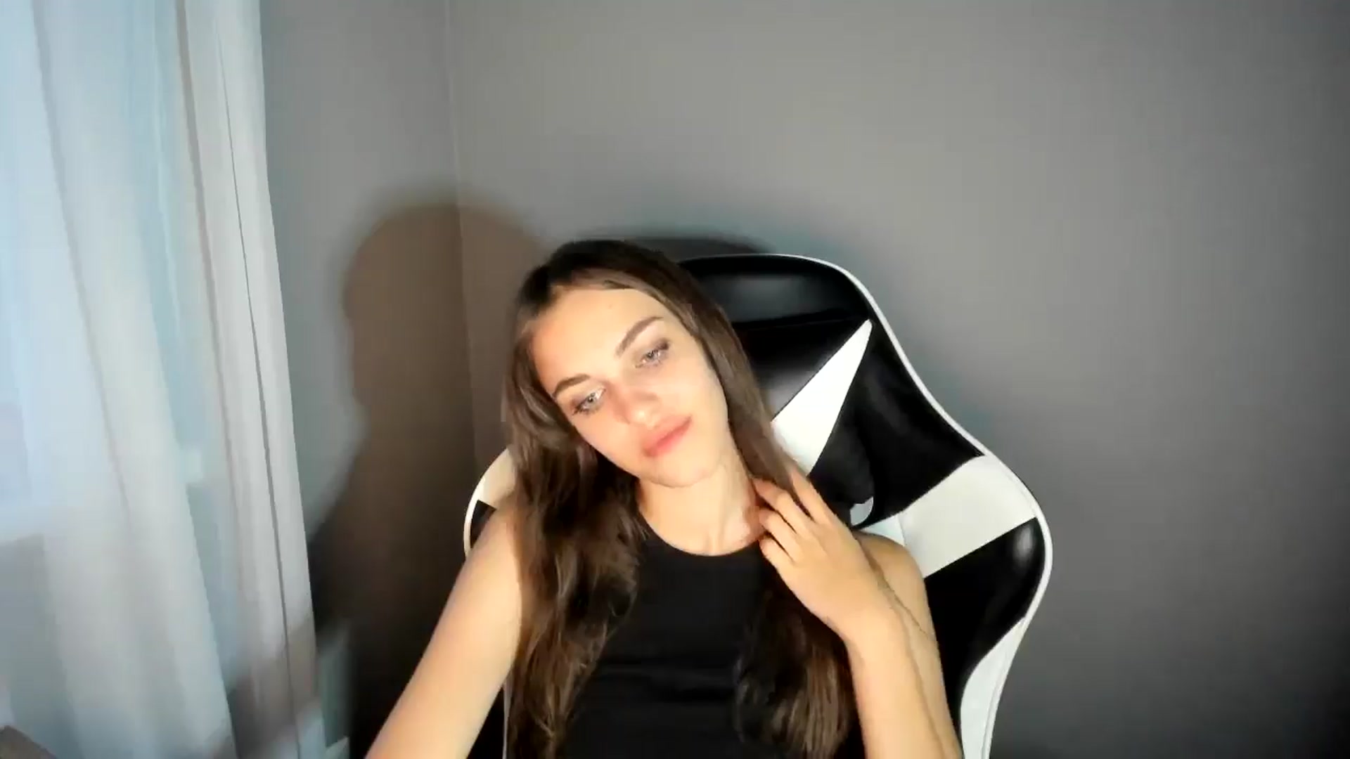 Gallery image thumbnail from Dashamoxy's myfreecams stream on, 07/08/2025, 18:28 image 17 of 20