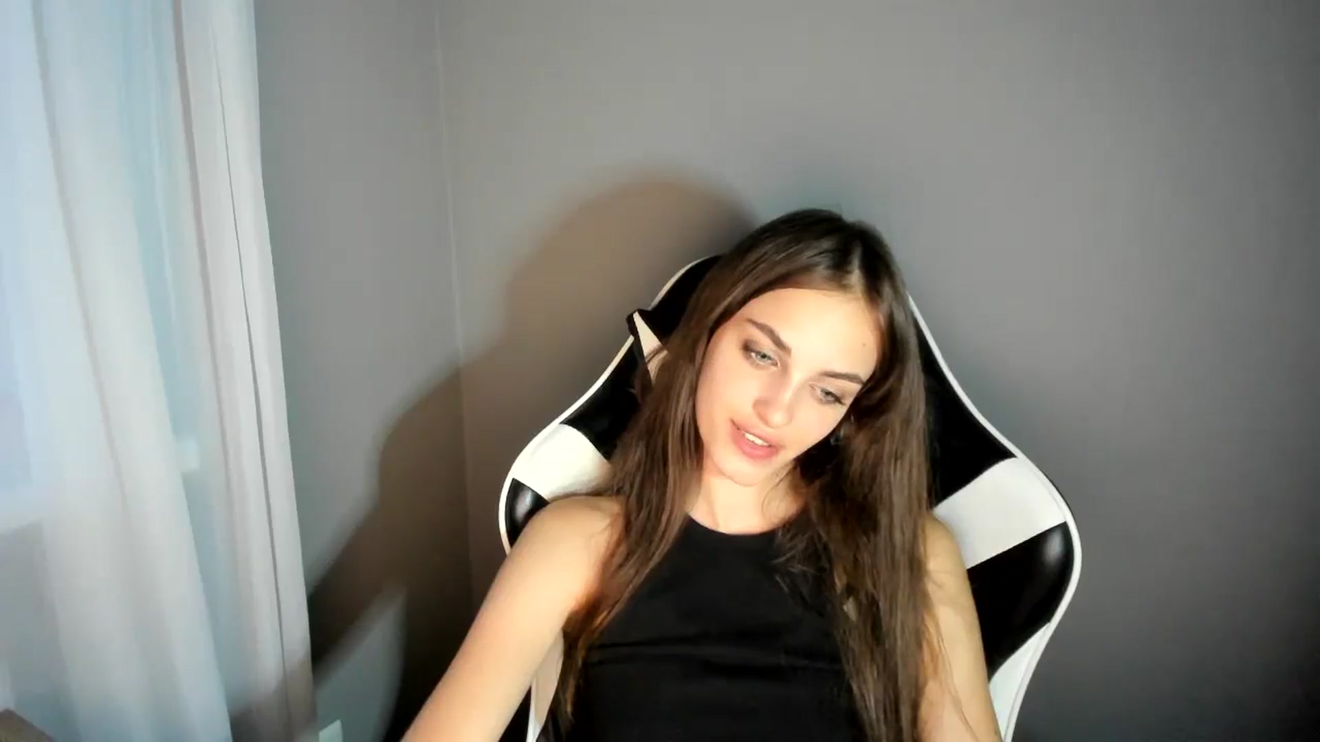 Gallery image thumbnail from Dashamoxy's myfreecams stream on, 07/08/2025, 18:28 image 18 of 20