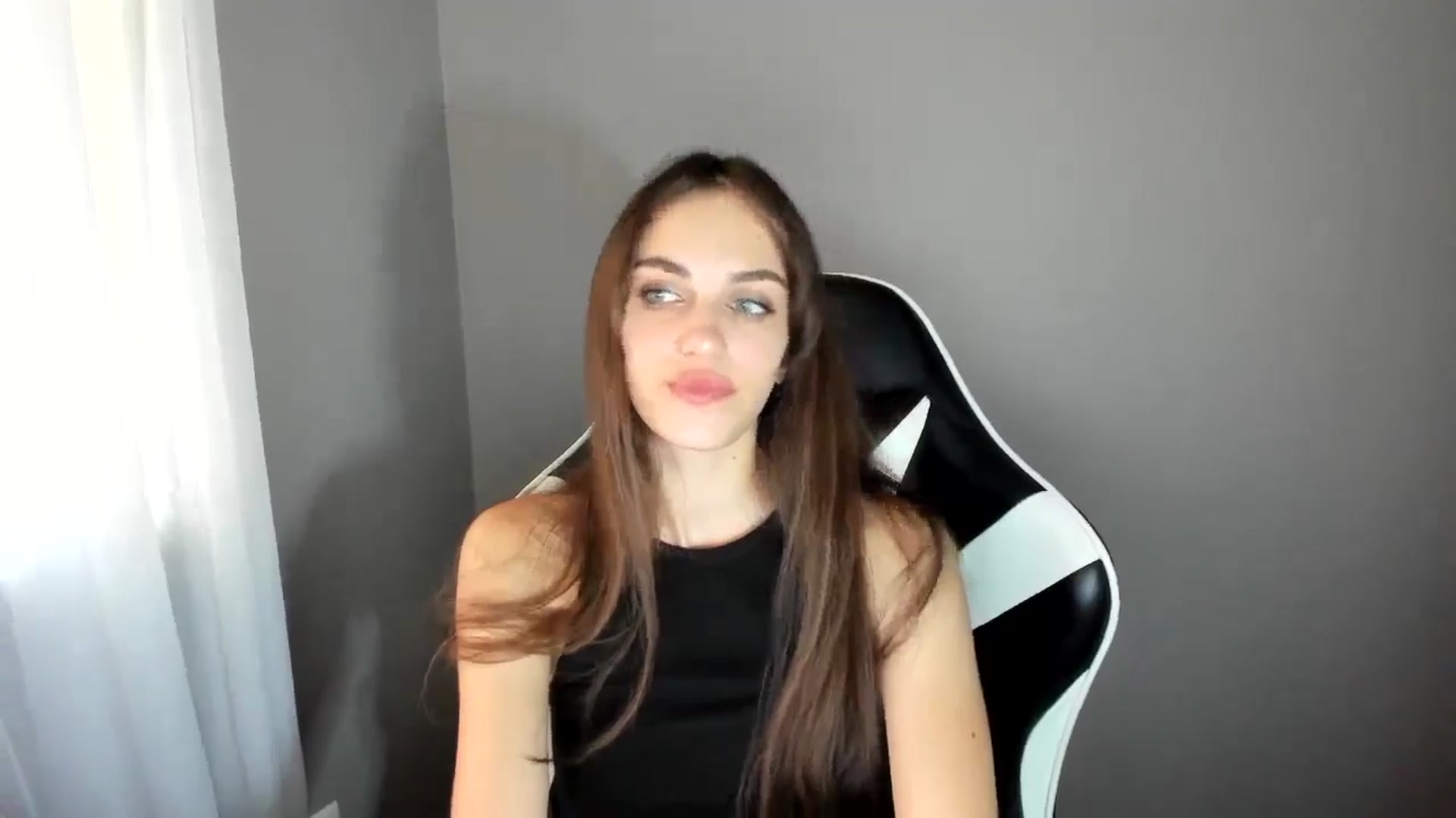 Gallery image thumbnail from Dashamoxy's myfreecams stream on, 07/08/2025, 18:28 image 4 of 20