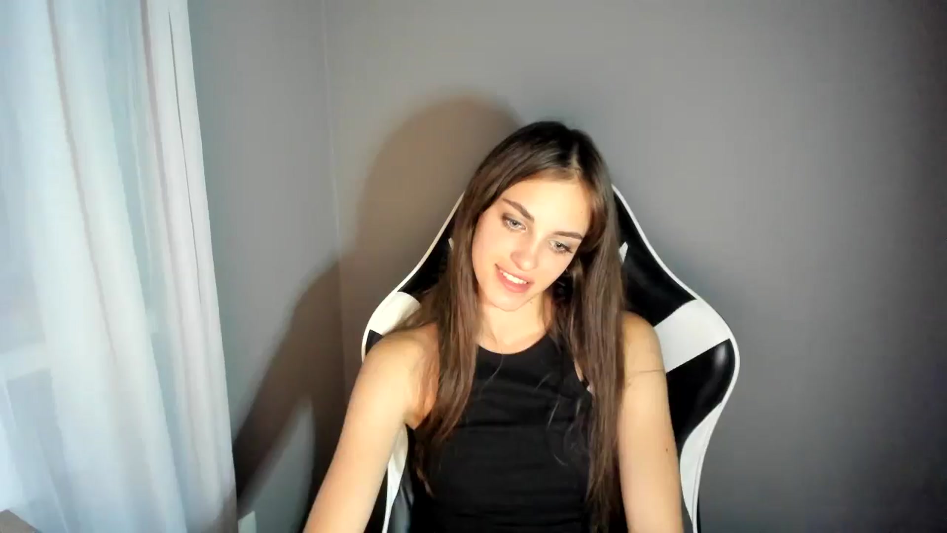 Gallery image thumbnail from Dashamoxy's myfreecams stream on, 07/08/2025, 19:04 image 6 of 20