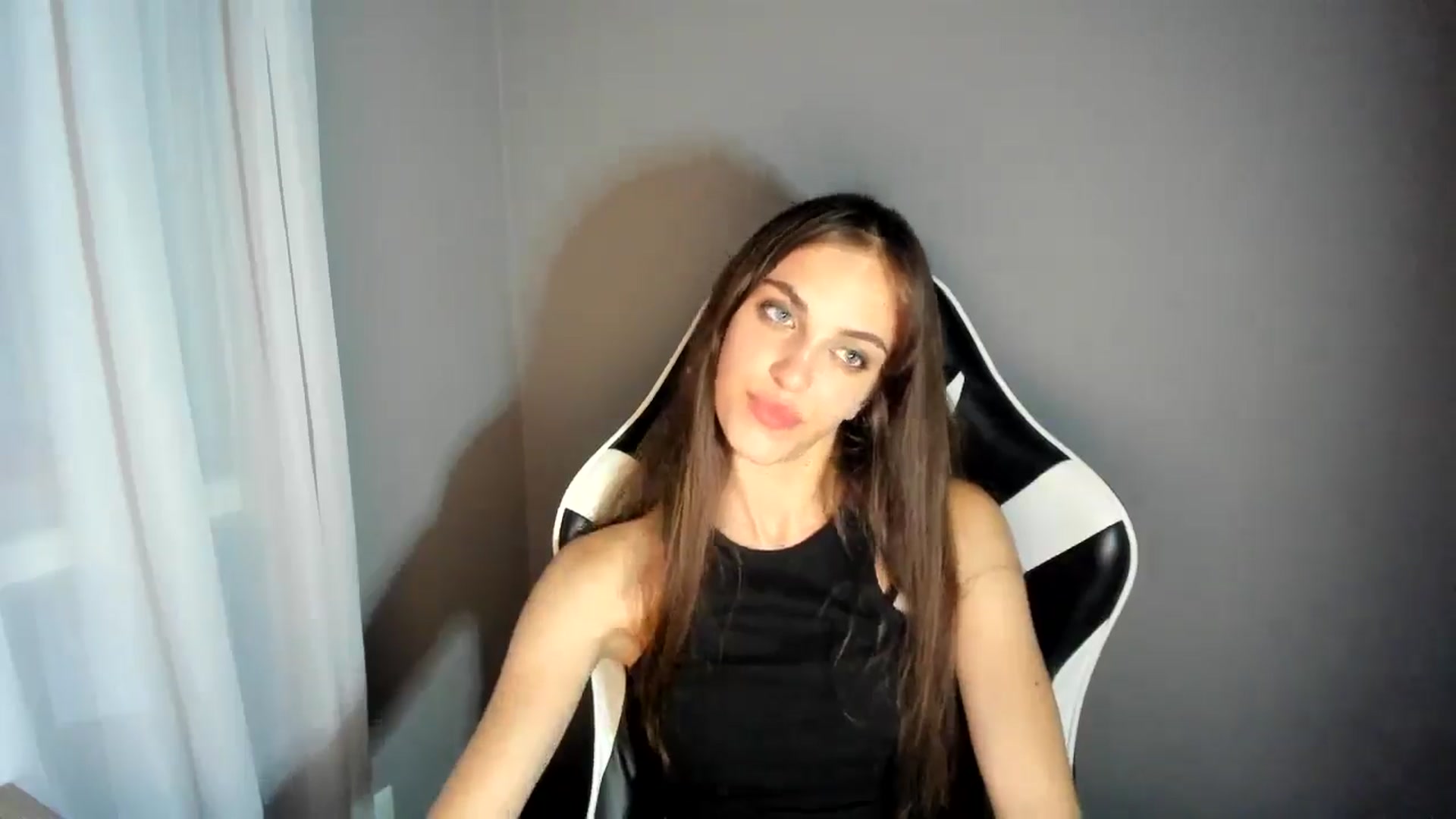 Gallery image thumbnail from Dashamoxy's myfreecams stream on, 07/08/2025, 19:04 image 2 of 20