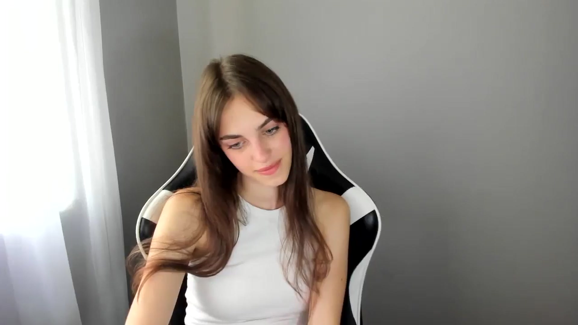 Gallery image thumbnail from Dashamoxy's myfreecams stream on, 07/09/2025, 11:40 image 10 of 20