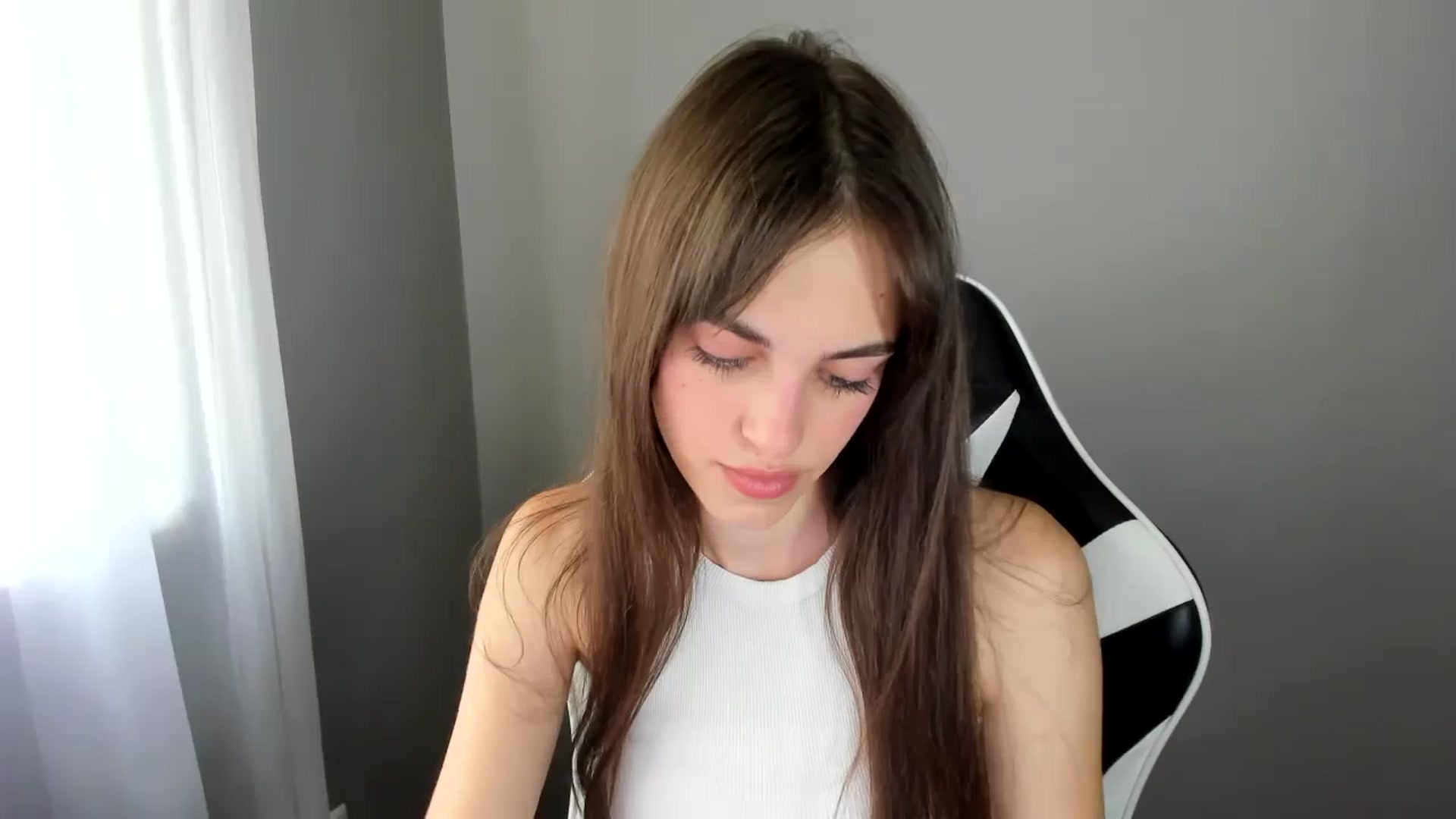 Gallery image thumbnail from Dashamoxy's myfreecams stream on, 07/09/2025, 11:40 image 7 of 20
