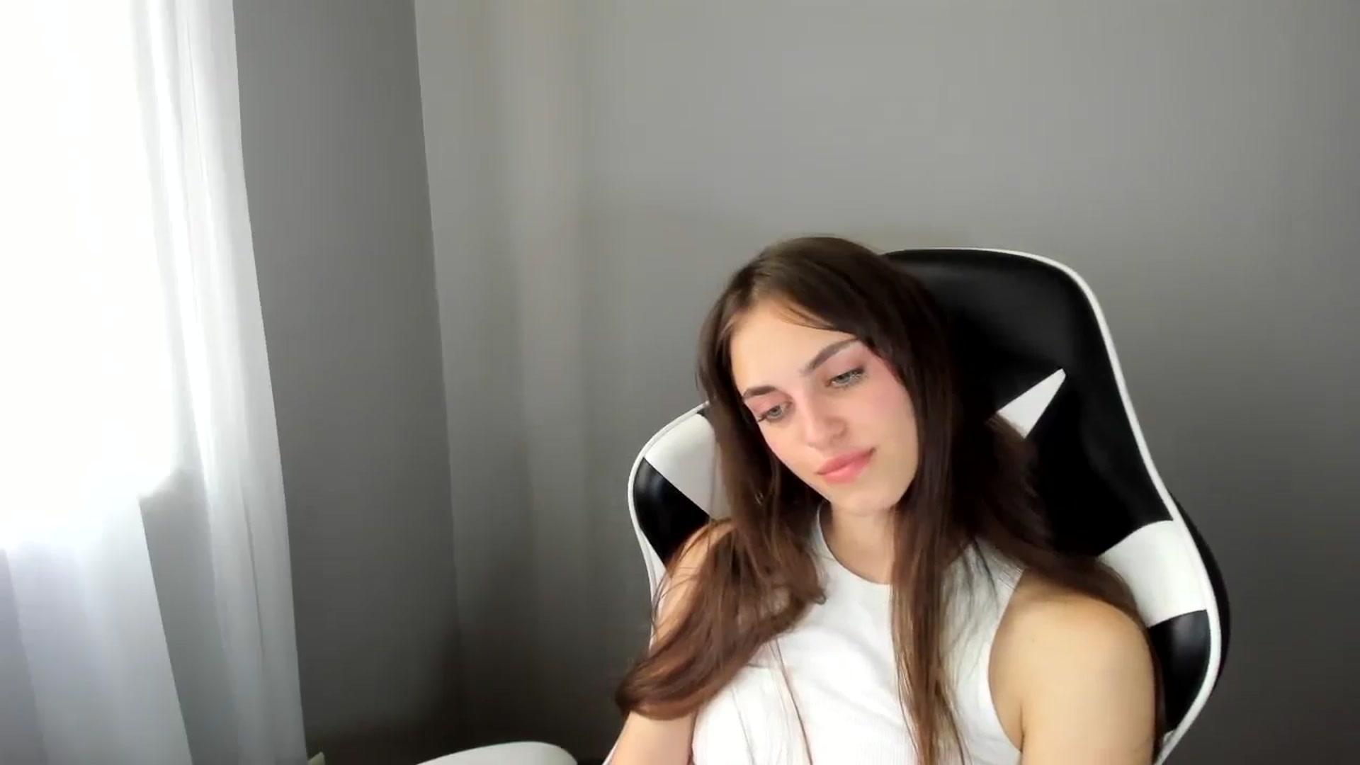 Gallery image thumbnail from Dashamoxy's myfreecams stream on, 07/09/2025, 11:40 image 17 of 20
