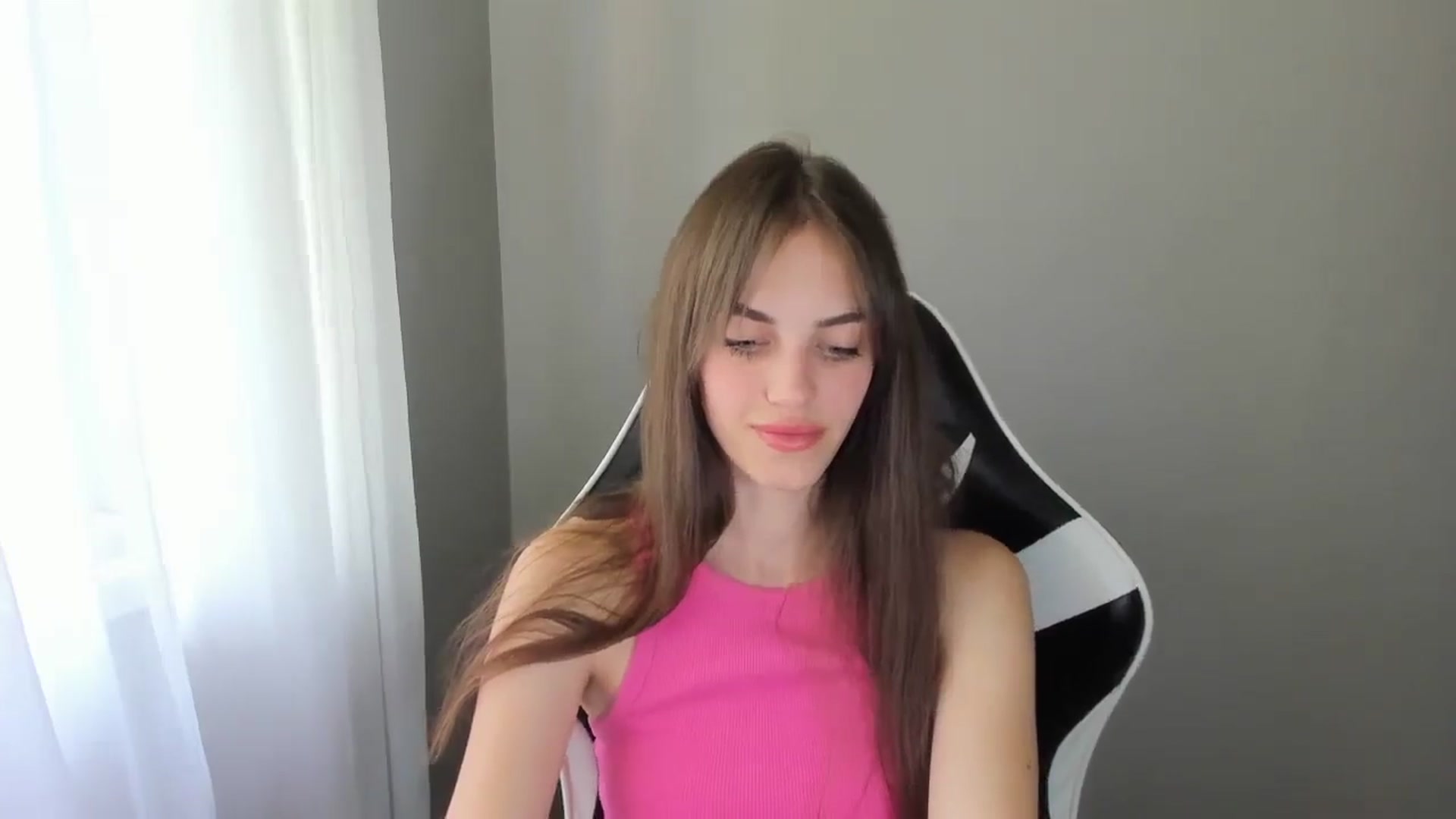 Gallery image thumbnail from Dashamoxy's myfreecams stream on, 07/12/2025, 11:37 image 13 of 20