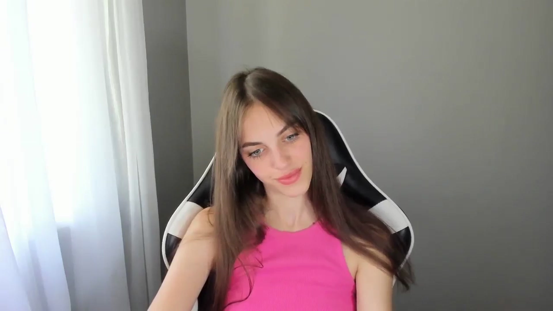 Gallery image thumbnail from Dashamoxy's myfreecams stream on, 07/12/2025, 11:37 image 6 of 20