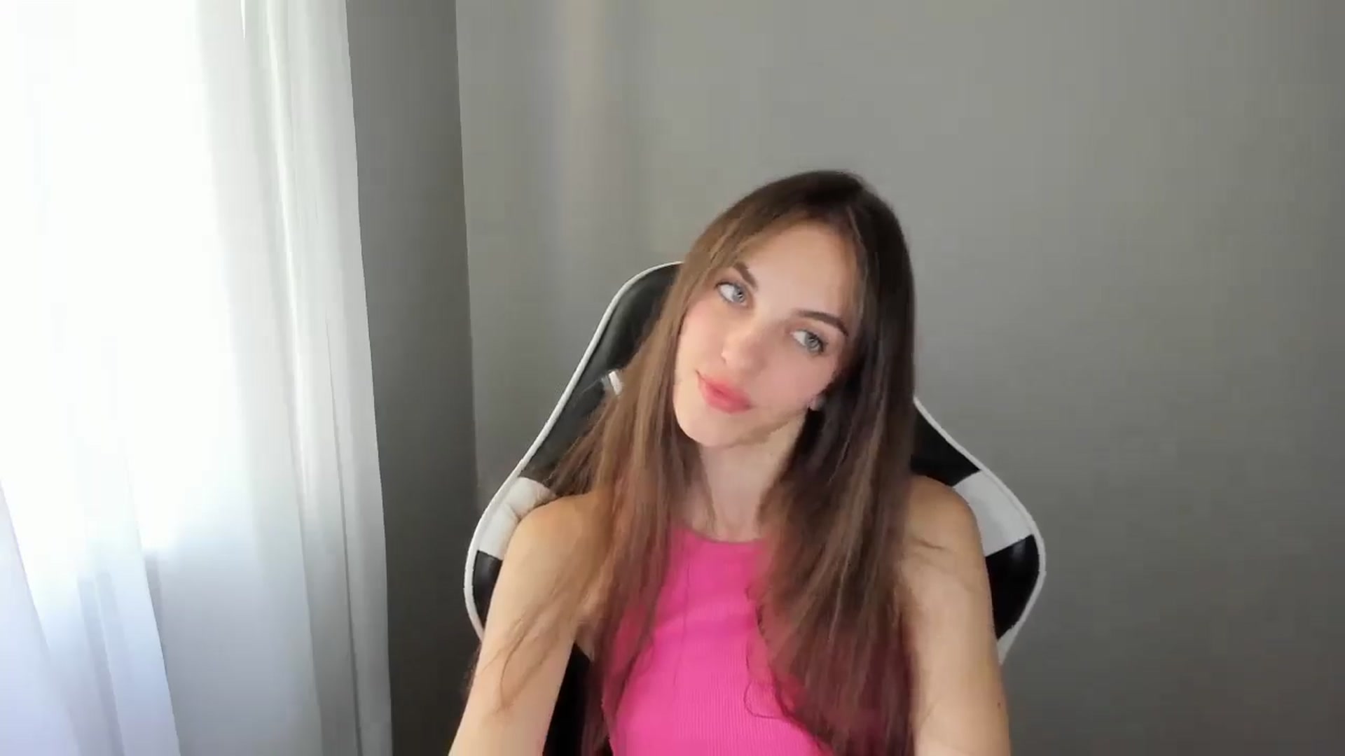 Gallery image thumbnail from Dashamoxy's myfreecams stream on, 07/12/2025, 12:34 image 14 of 20