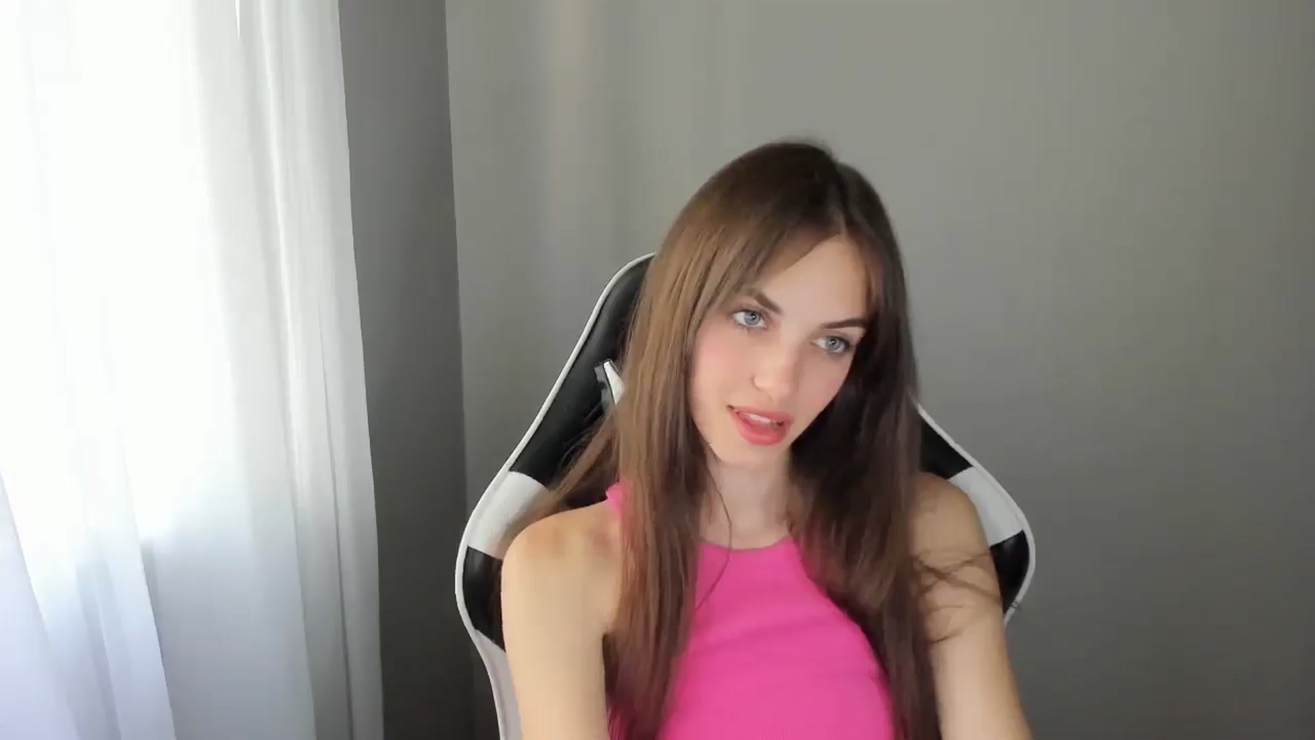 Gallery image thumbnail from Dashamoxy's myfreecams stream on, 07/12/2025, 12:34 image 17 of 20
