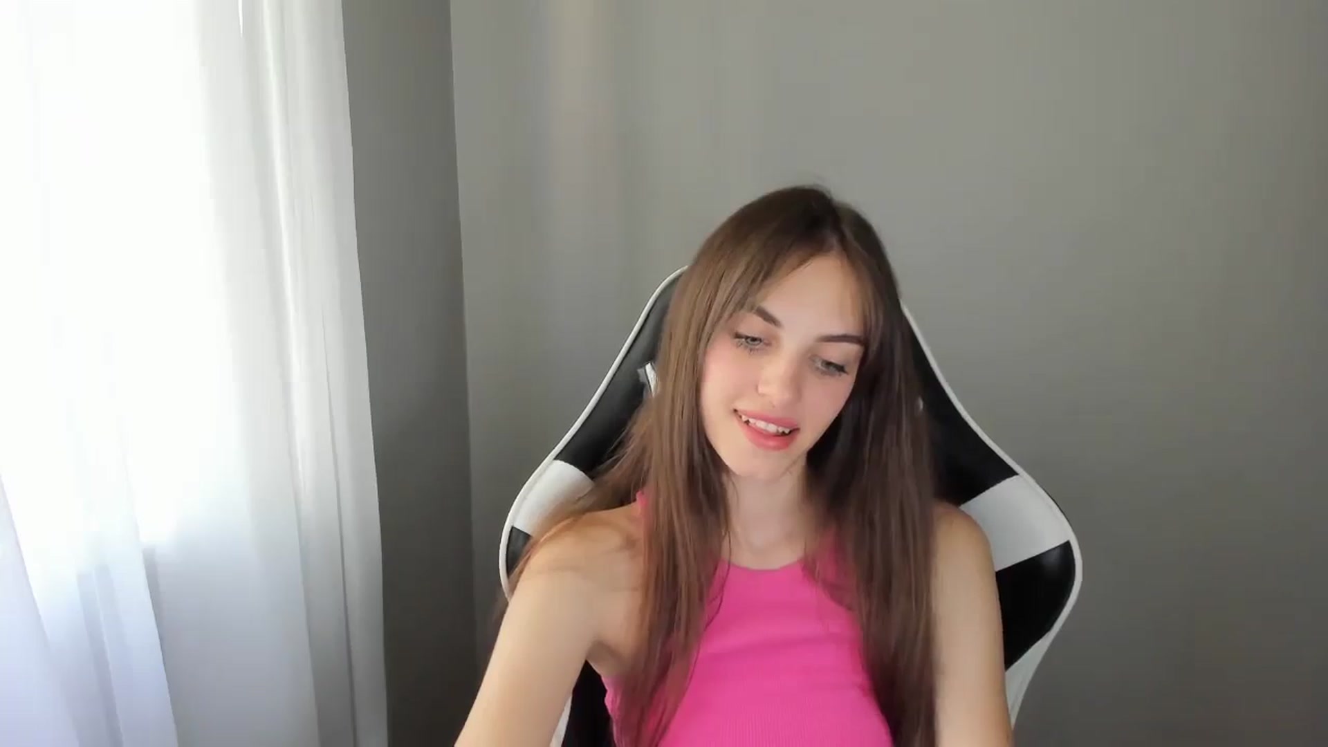 Gallery image thumbnail from Dashamoxy's myfreecams stream on, 07/12/2025, 12:34 image 16 of 20