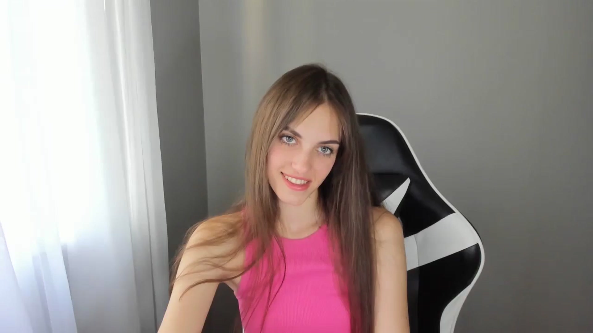 Gallery image thumbnail from Dashamoxy's myfreecams stream on, 07/12/2025, 12:34 image 9 of 20