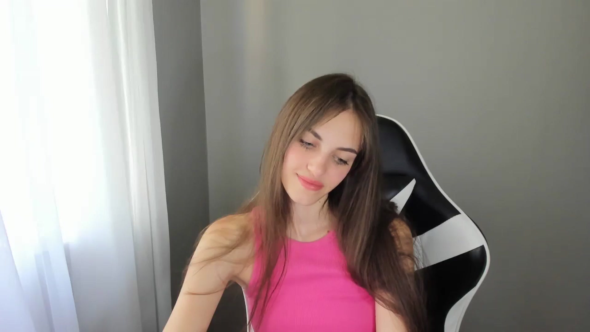 Gallery image thumbnail from Dashamoxy's myfreecams stream on, 07/12/2025, 12:34 image 10 of 20