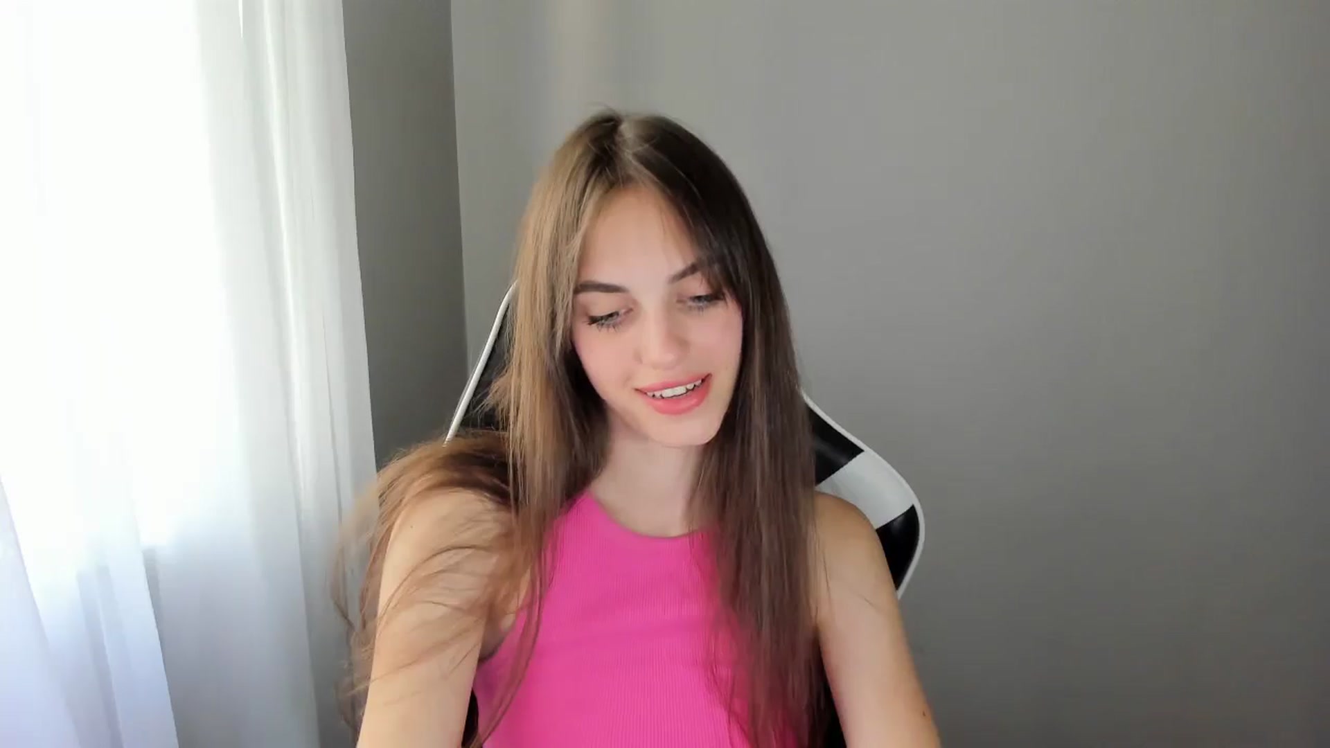 Gallery image thumbnail from Dashamoxy's myfreecams stream on, 07/12/2025, 12:34 image 12 of 20