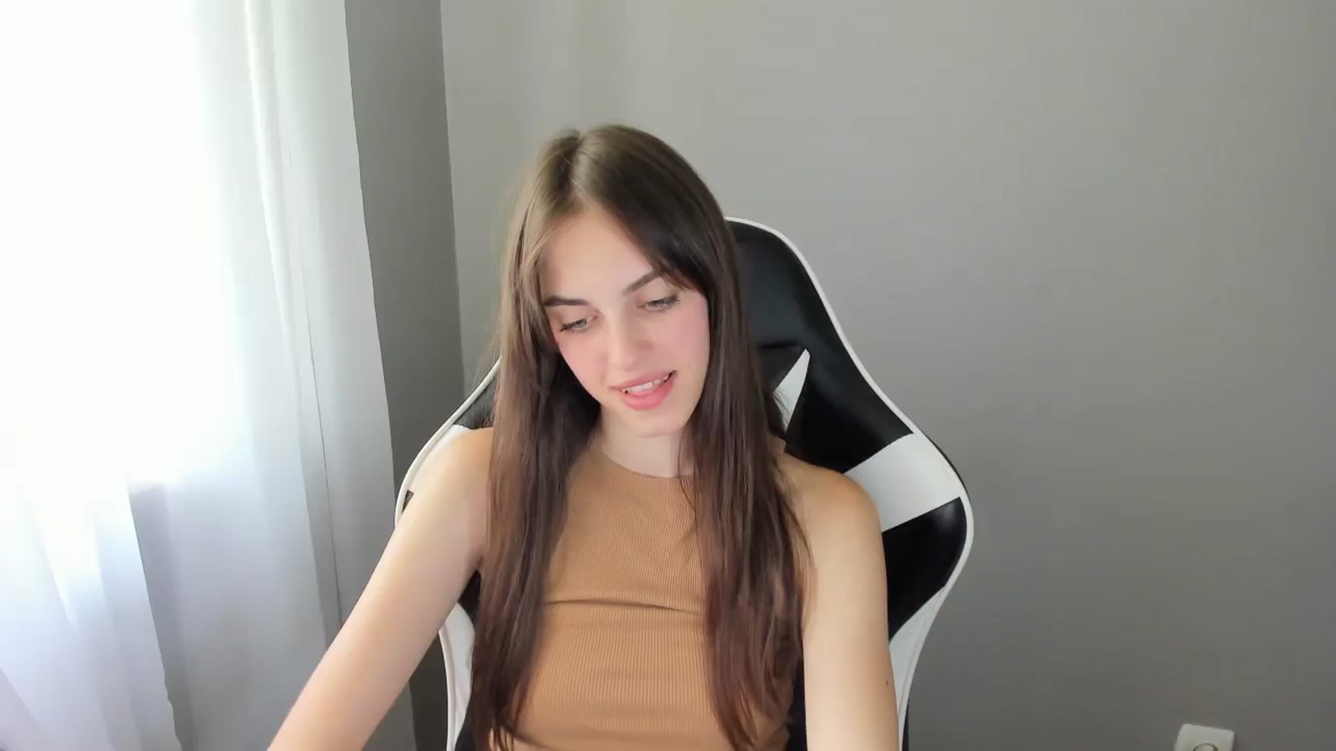 Gallery image thumbnail from Dashamoxy's myfreecams stream on, 07/13/2025, 12:28 image 1 of 20