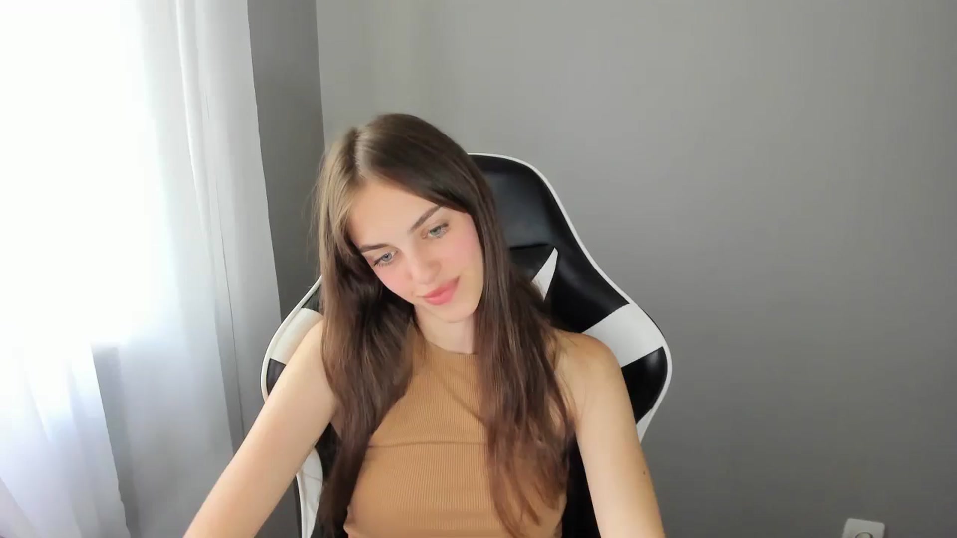 Gallery image thumbnail from Dashamoxy's myfreecams stream on, 07/13/2025, 12:28 image 7 of 20