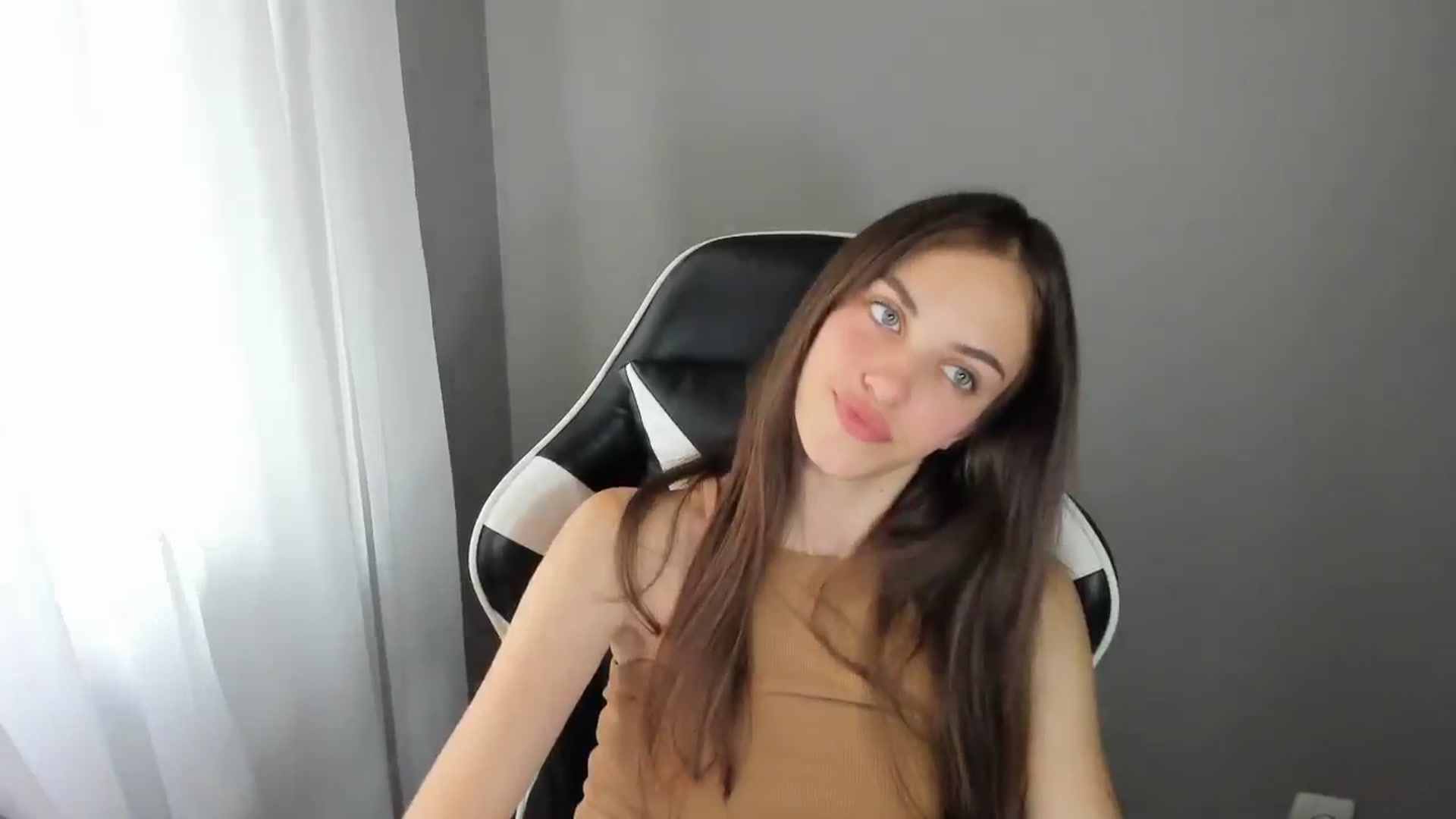 Gallery image thumbnail from Dashamoxy's myfreecams stream on, 07/13/2025, 13:29 image 19 of 20