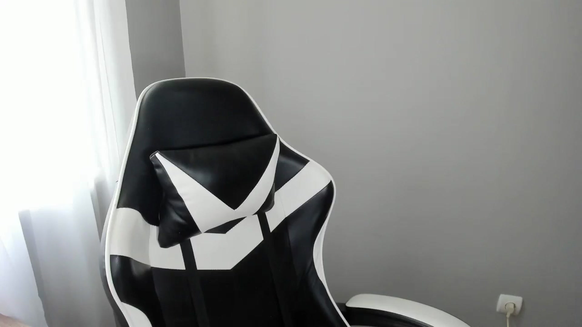 Gallery image thumbnail from Dashamoxy's myfreecams stream on, 07/14/2025, 12:01 image 11 of 20