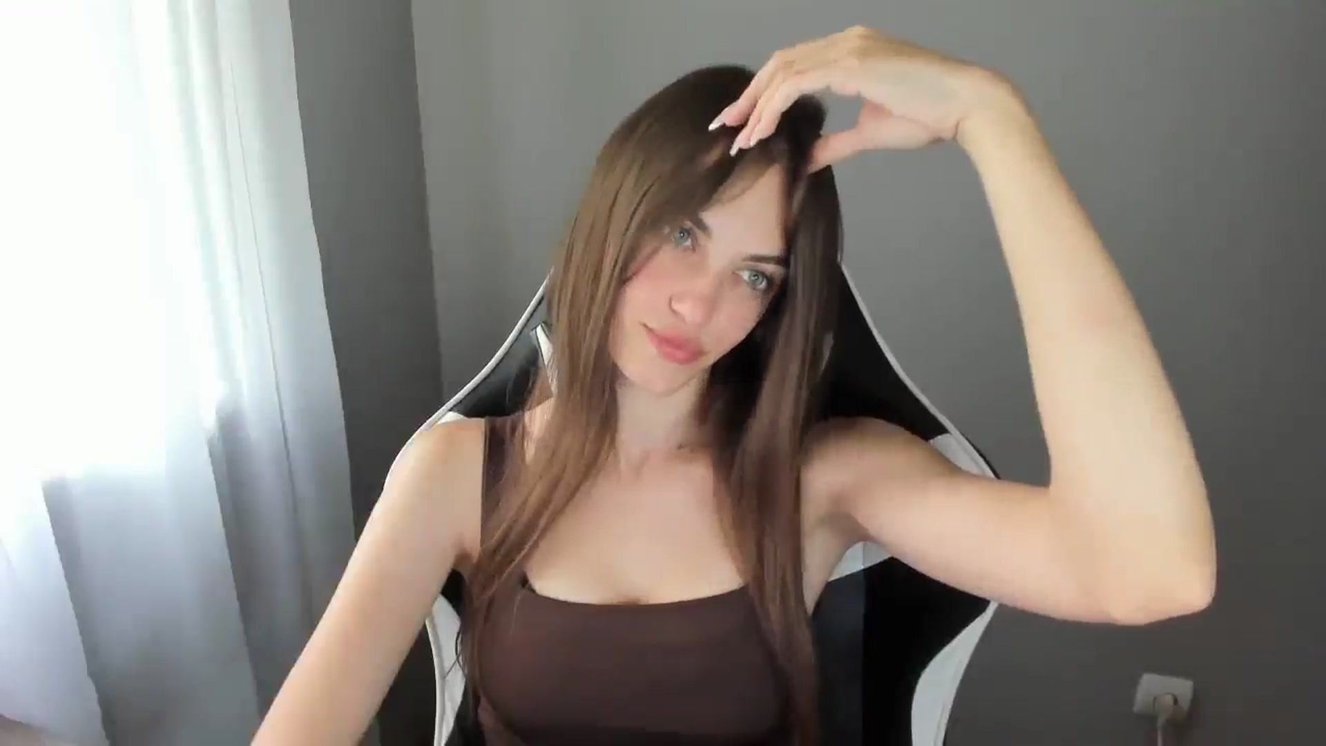 Gallery image thumbnail from Dashamoxy's myfreecams stream on, 07/14/2025, 13:36 image 8 of 20
