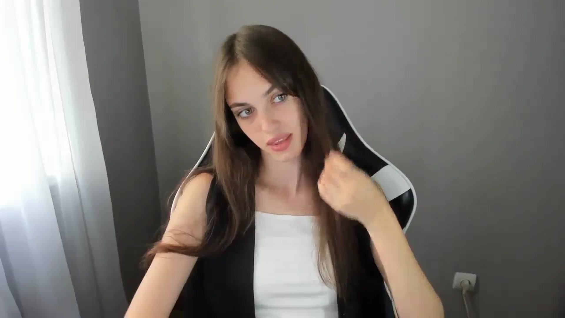 Gallery image thumbnail from Dashamoxy's myfreecams stream on, 07/15/2025, 14:01 image 8 of 20