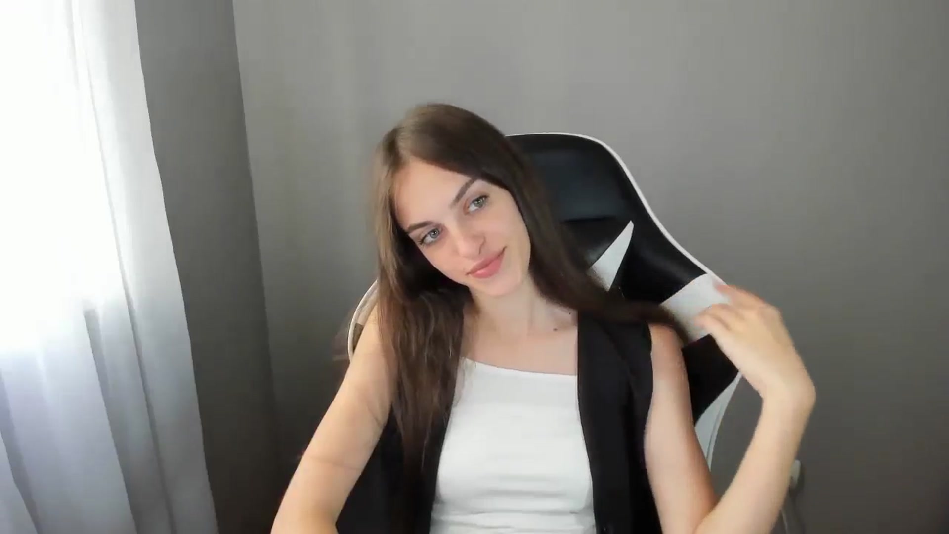 Gallery image thumbnail from Dashamoxy's myfreecams stream on, 07/15/2025, 14:01 image 20 of 20