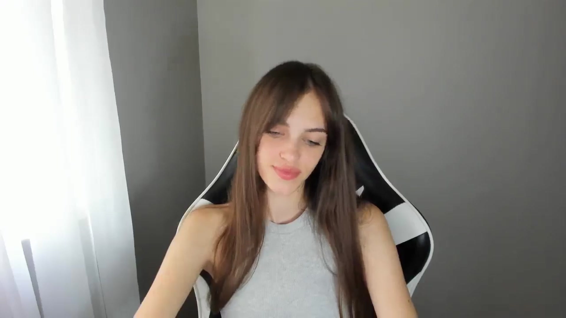 Gallery image thumbnail from Dashamoxy's myfreecams stream on, 07/17/2025, 12:20 image 17 of 20