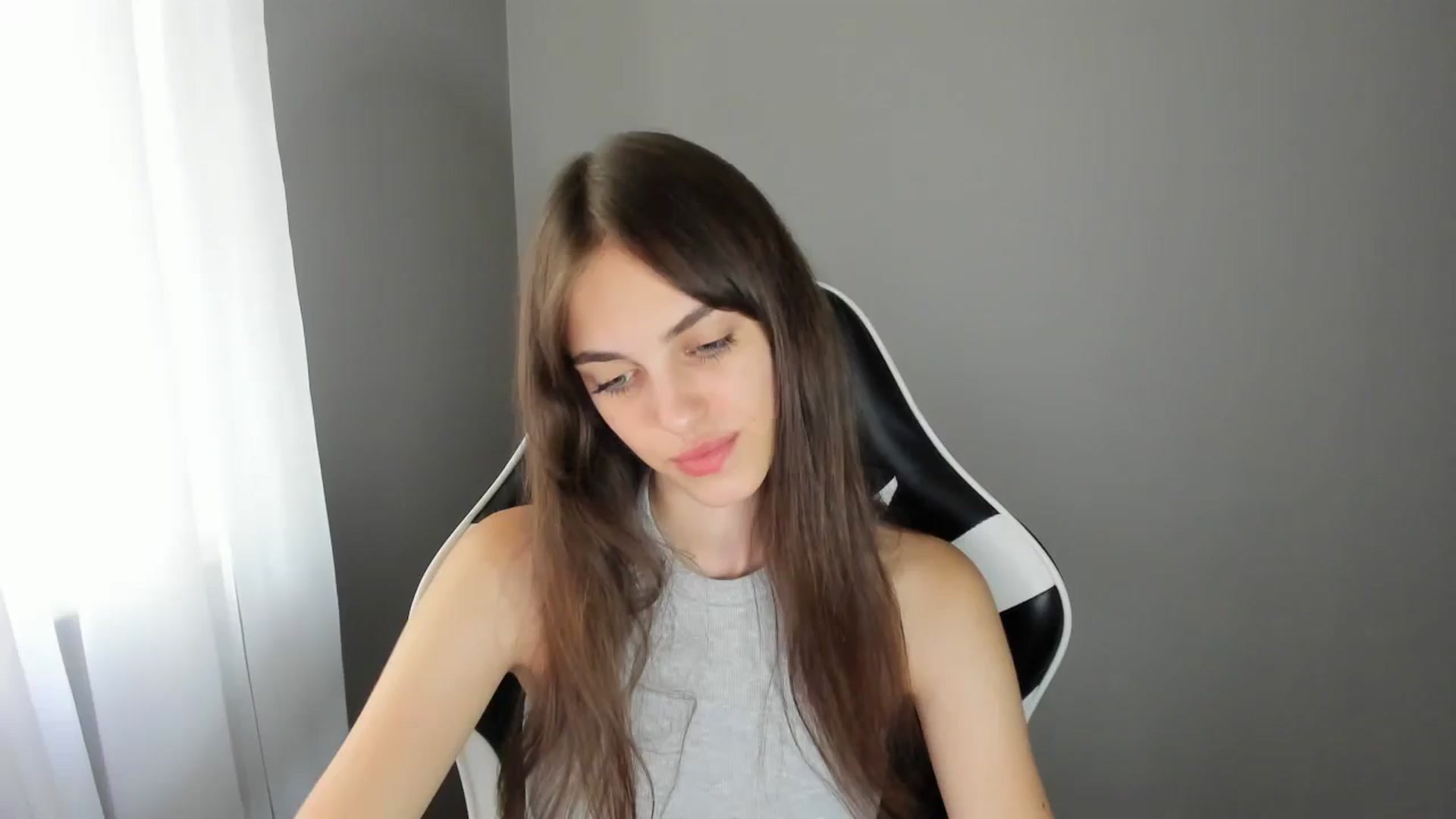Gallery image thumbnail from Dashamoxy's myfreecams stream on, 07/17/2025, 12:20 image 19 of 20