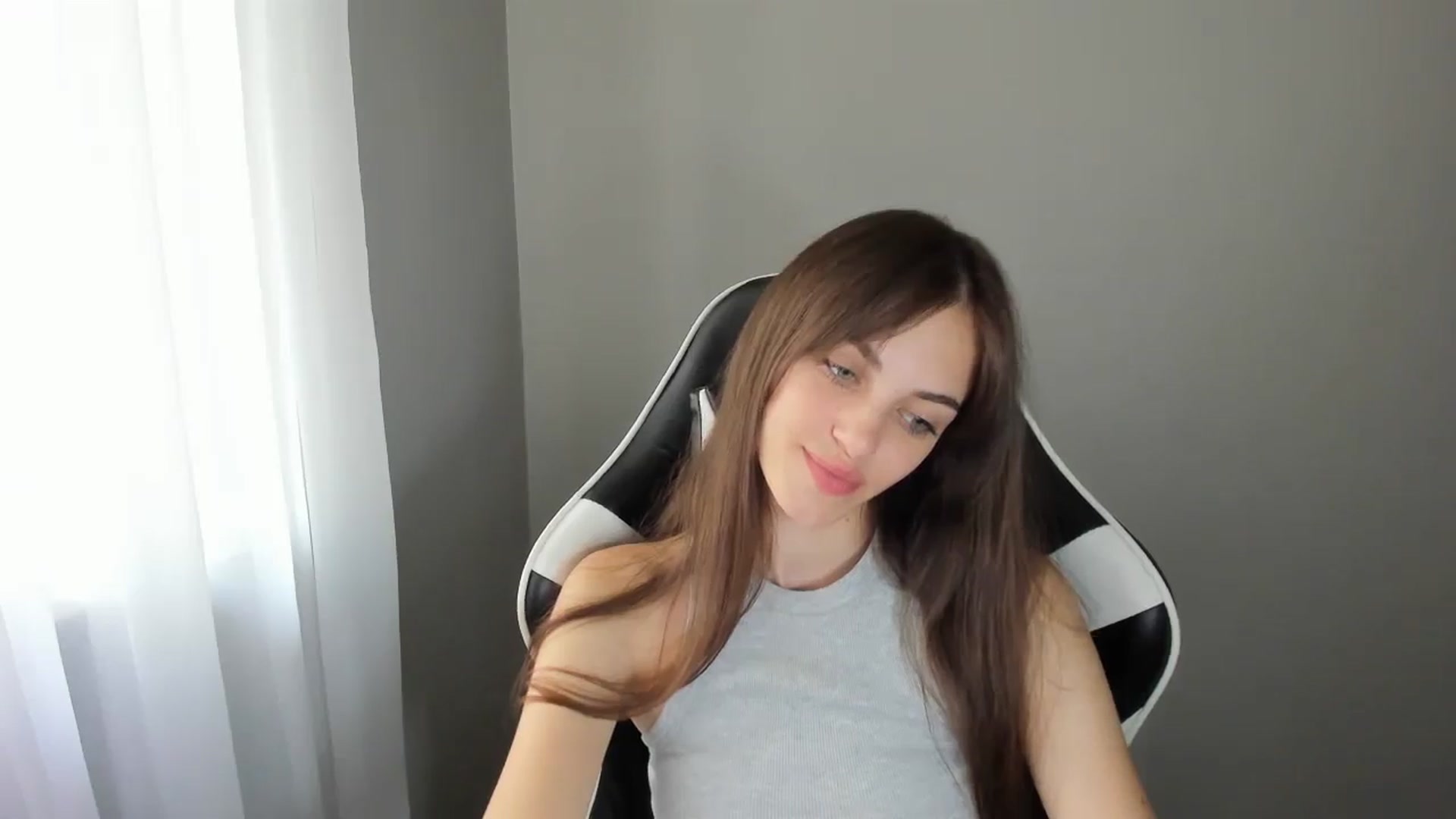 Gallery image thumbnail from Dashamoxy's myfreecams stream on, 07/17/2025, 13:15 image 18 of 20