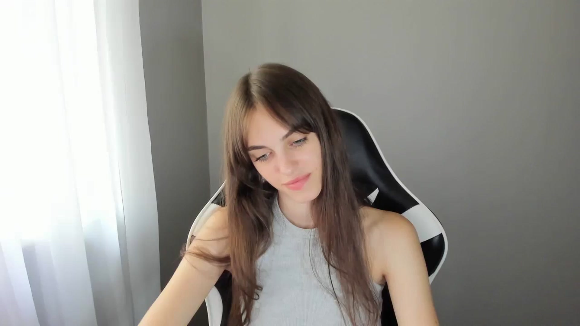 Gallery image thumbnail from Dashamoxy's myfreecams stream on, 07/17/2025, 13:15 image 14 of 20