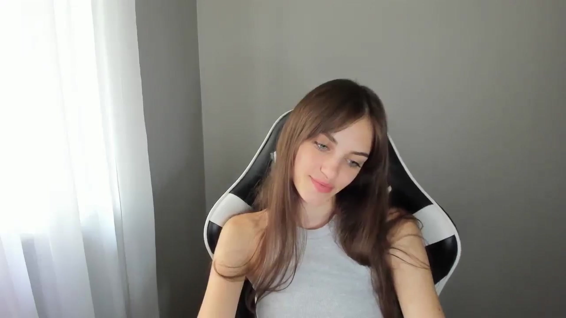 Gallery image thumbnail from Dashamoxy's myfreecams stream on, 07/17/2025, 13:15 image 17 of 20