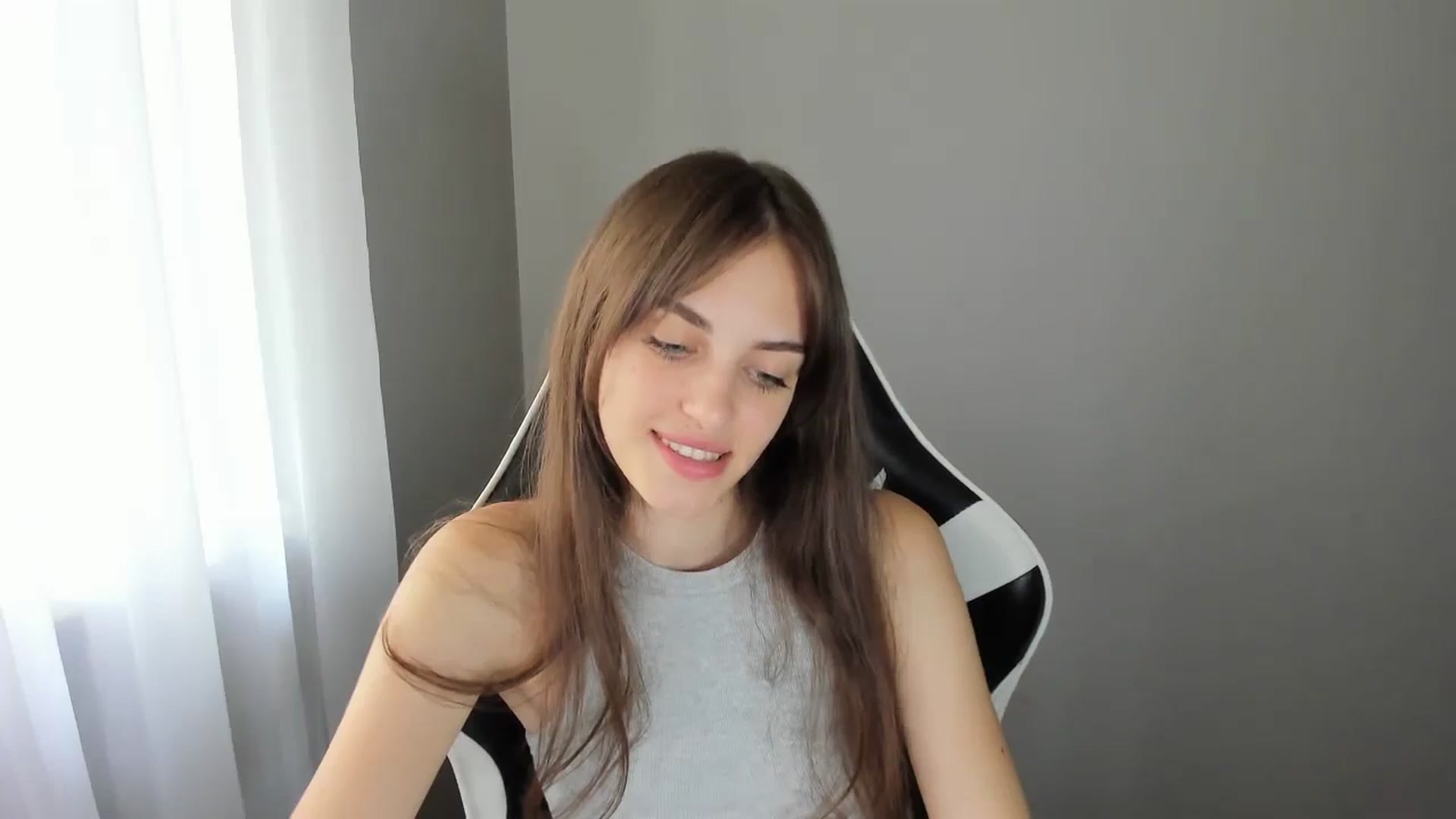 Gallery image thumbnail from Dashamoxy's myfreecams stream on, 07/17/2025, 13:15 image 5 of 20