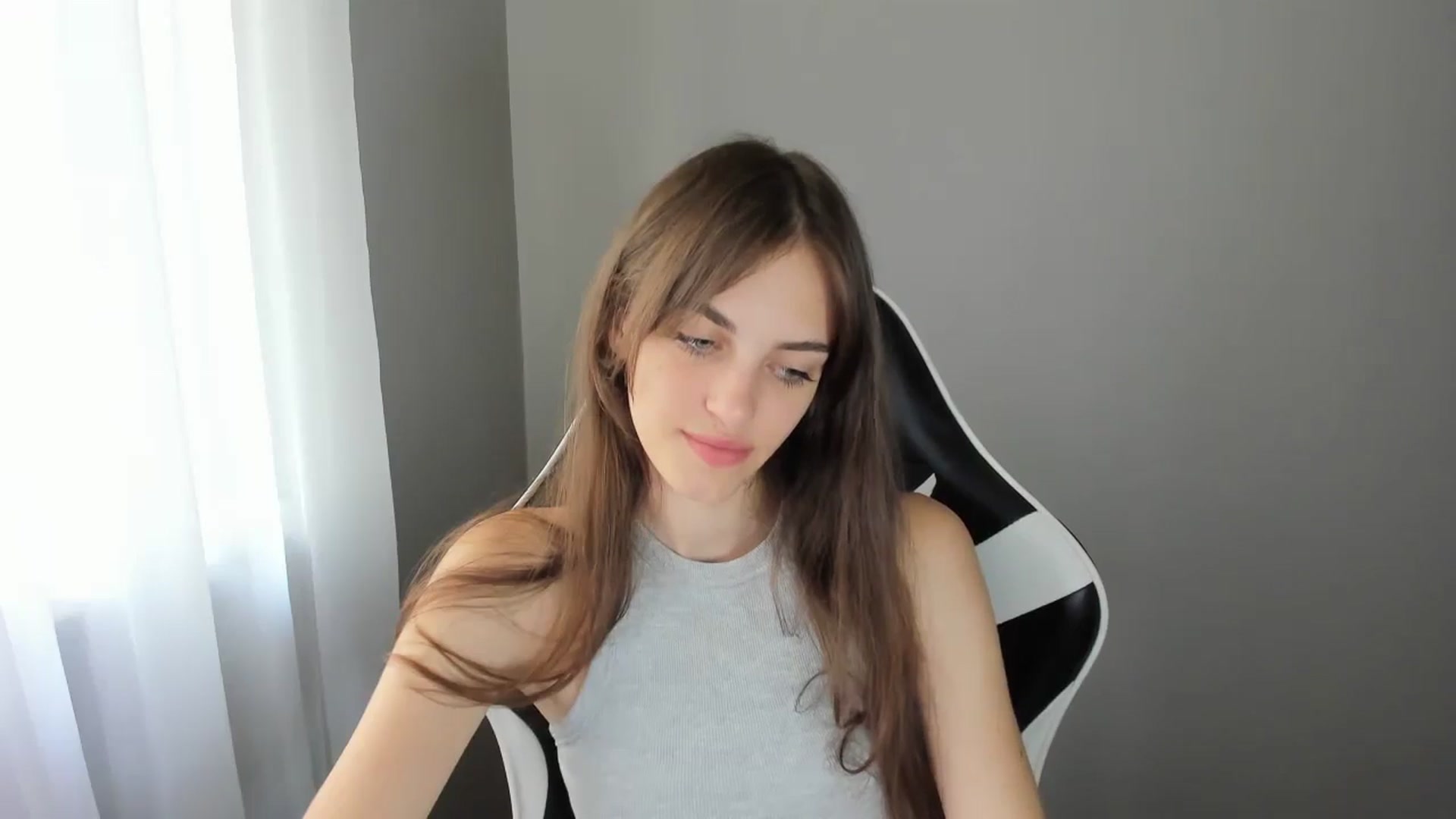 Gallery image thumbnail from Dashamoxy's myfreecams stream on, 07/17/2025, 13:15 image 2 of 20