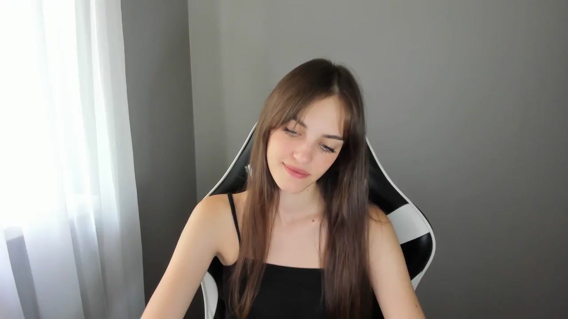 Gallery image thumbnail from Dashamoxy's myfreecams stream on, 07/18/2025, 12:31 image 2 of 20