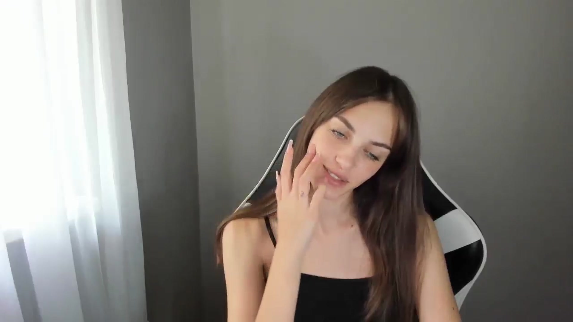 Gallery image thumbnail from Dashamoxy's myfreecams stream on, 07/18/2025, 12:31 image 14 of 20