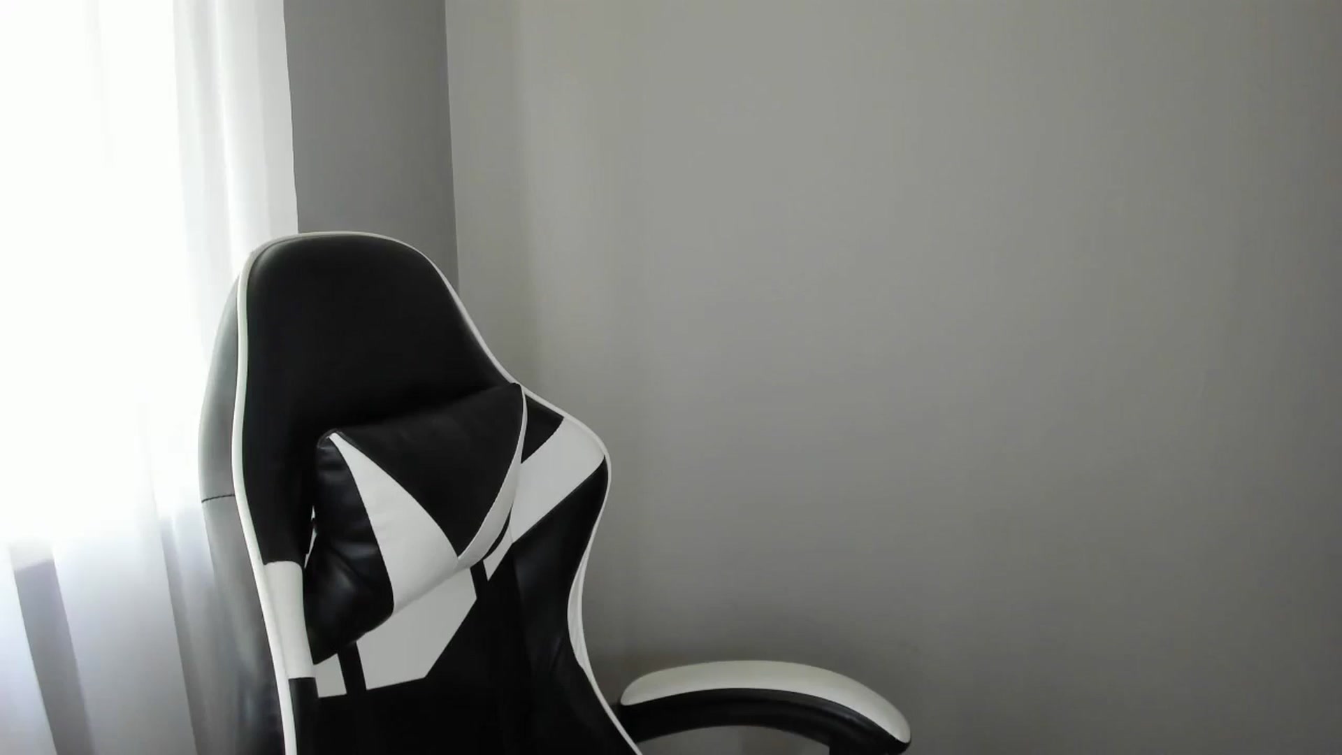 Gallery image thumbnail from Dashamoxy's myfreecams stream on, 07/18/2025, 12:31 image 19 of 20
