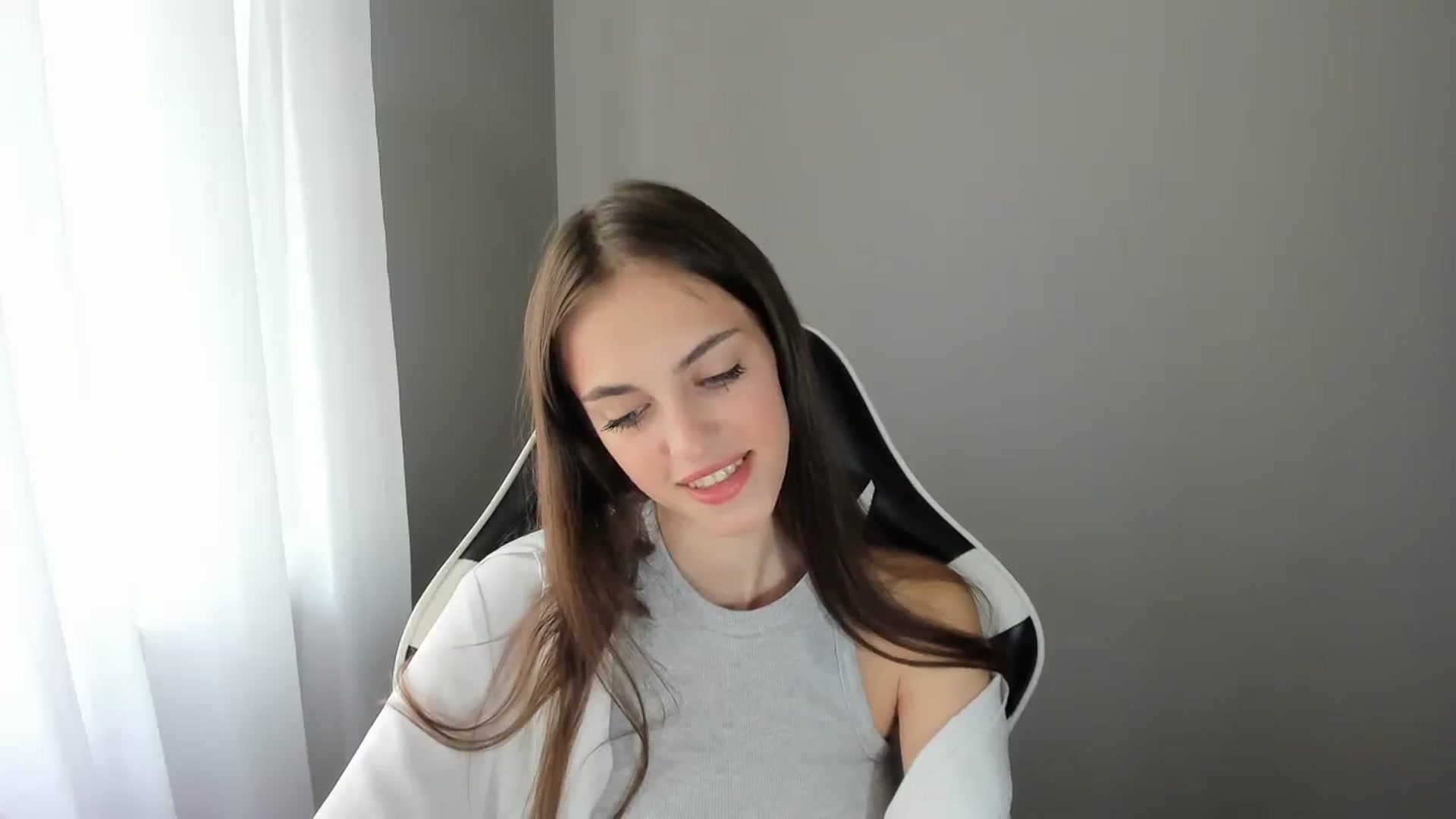 Gallery image thumbnail from Dashamoxy's myfreecams stream on, 07/19/2025, 11:06 image 10 of 20