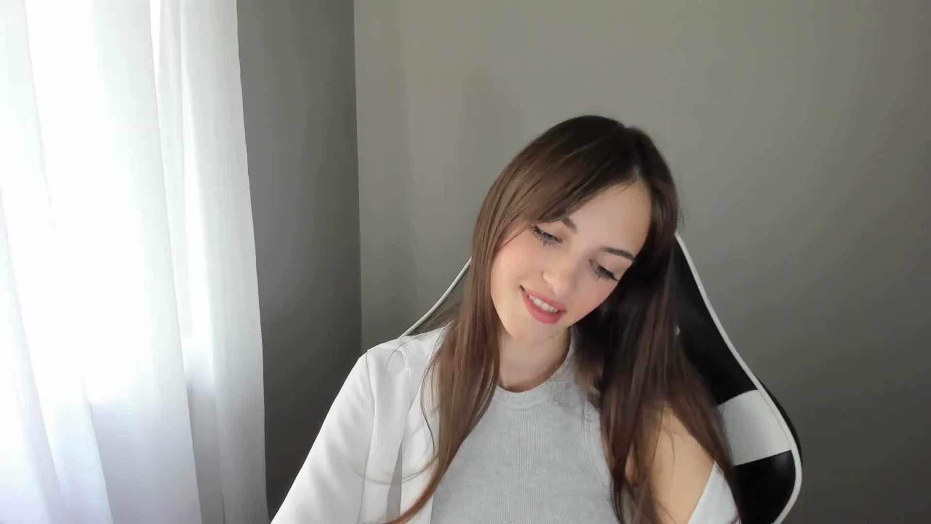 Gallery image thumbnail from Dashamoxy's myfreecams stream on, 07/19/2025, 11:06 image 8 of 20