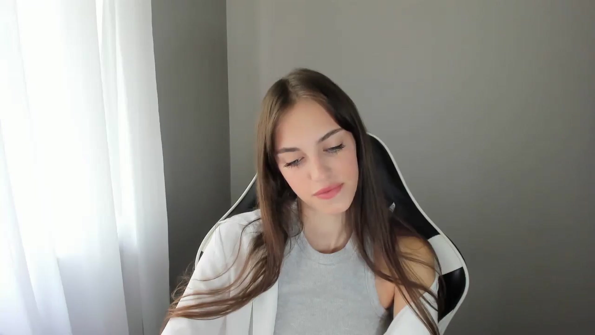 Gallery image thumbnail from Dashamoxy's myfreecams stream on, 07/19/2025, 11:06 image 6 of 20
