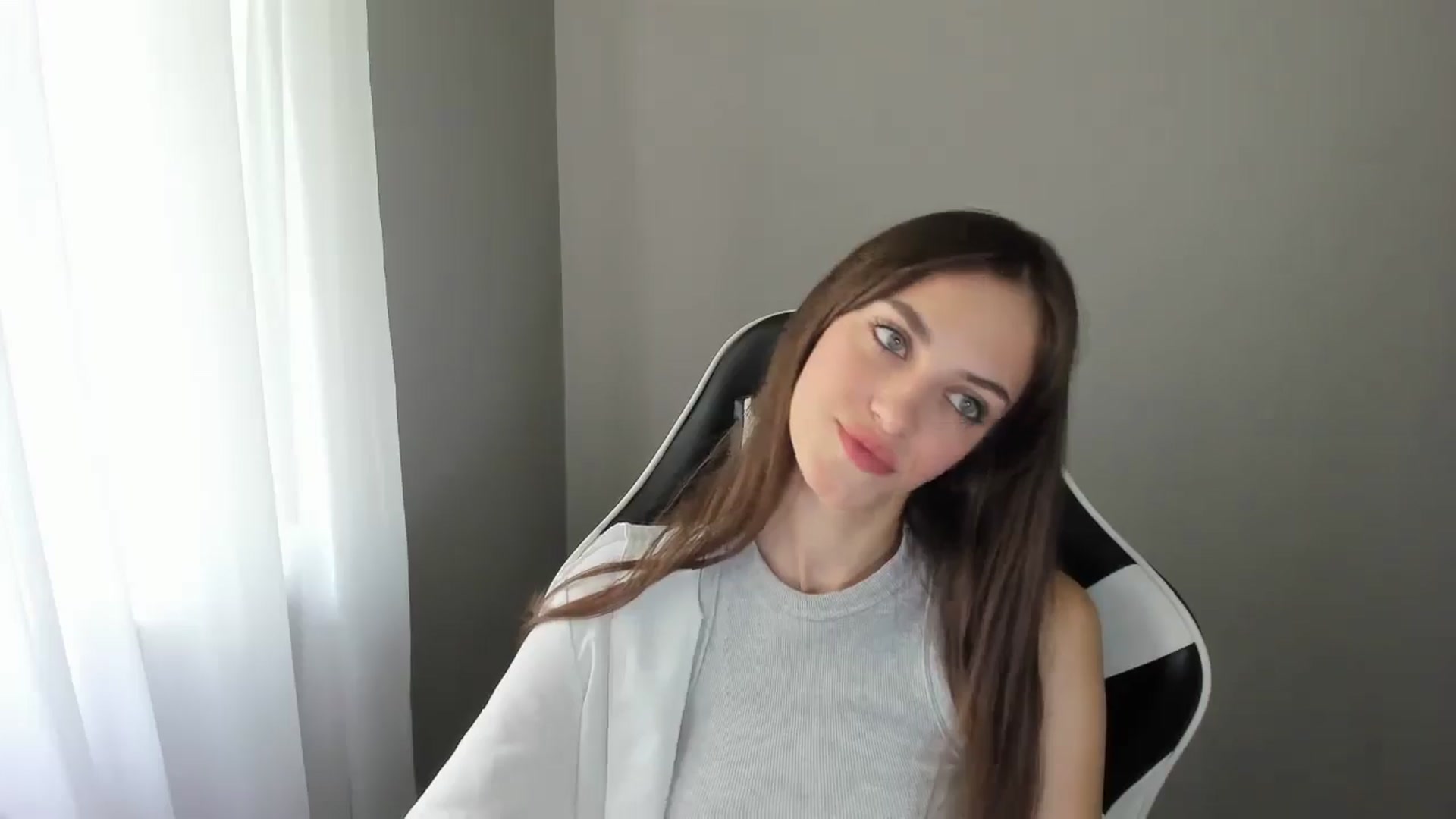 Gallery image thumbnail from Dashamoxy's myfreecams stream on, 07/19/2025, 11:06 image 19 of 20
