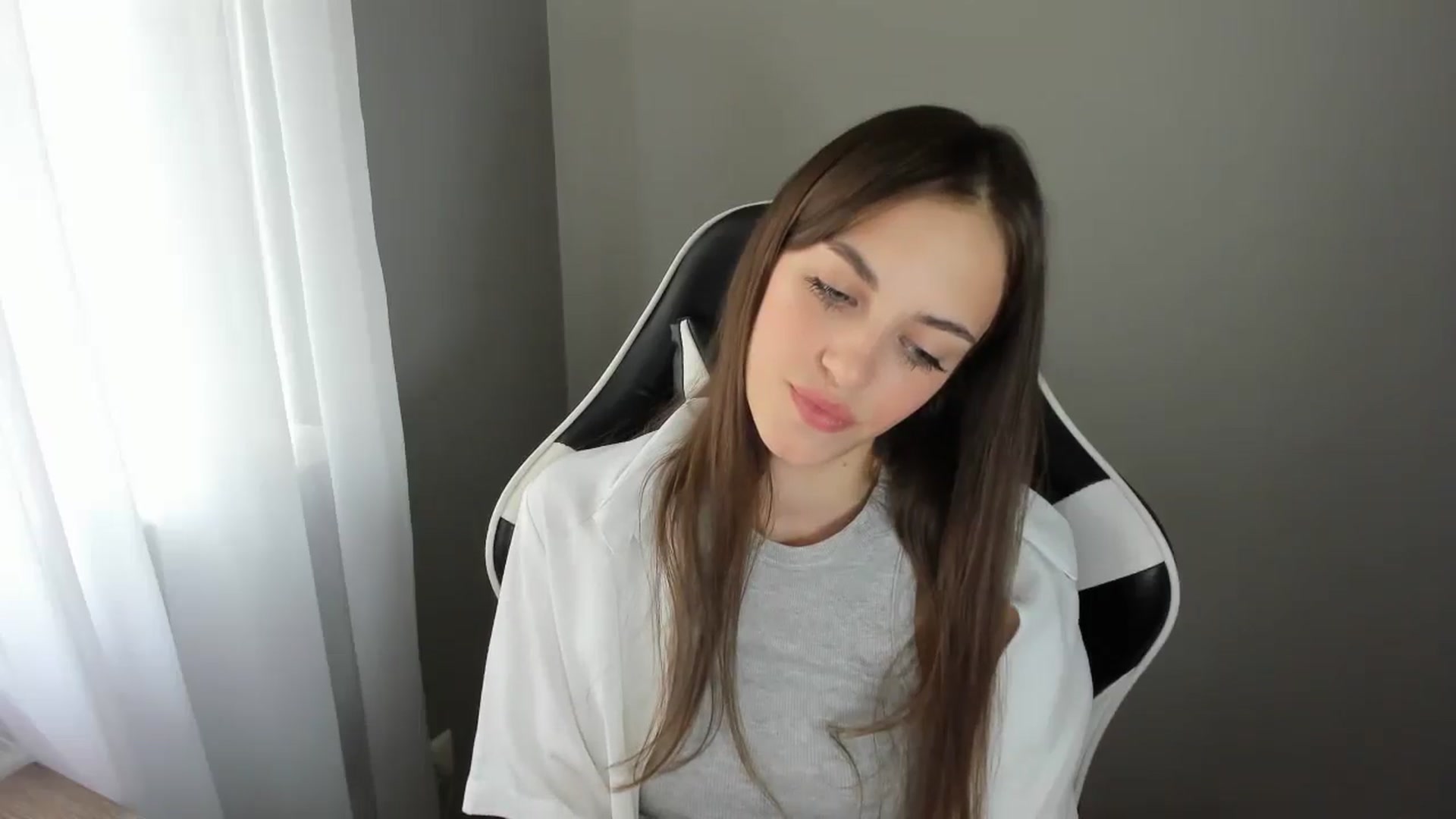 Gallery image thumbnail from Dashamoxy's myfreecams stream on, 07/19/2025, 13:02 image 3 of 20