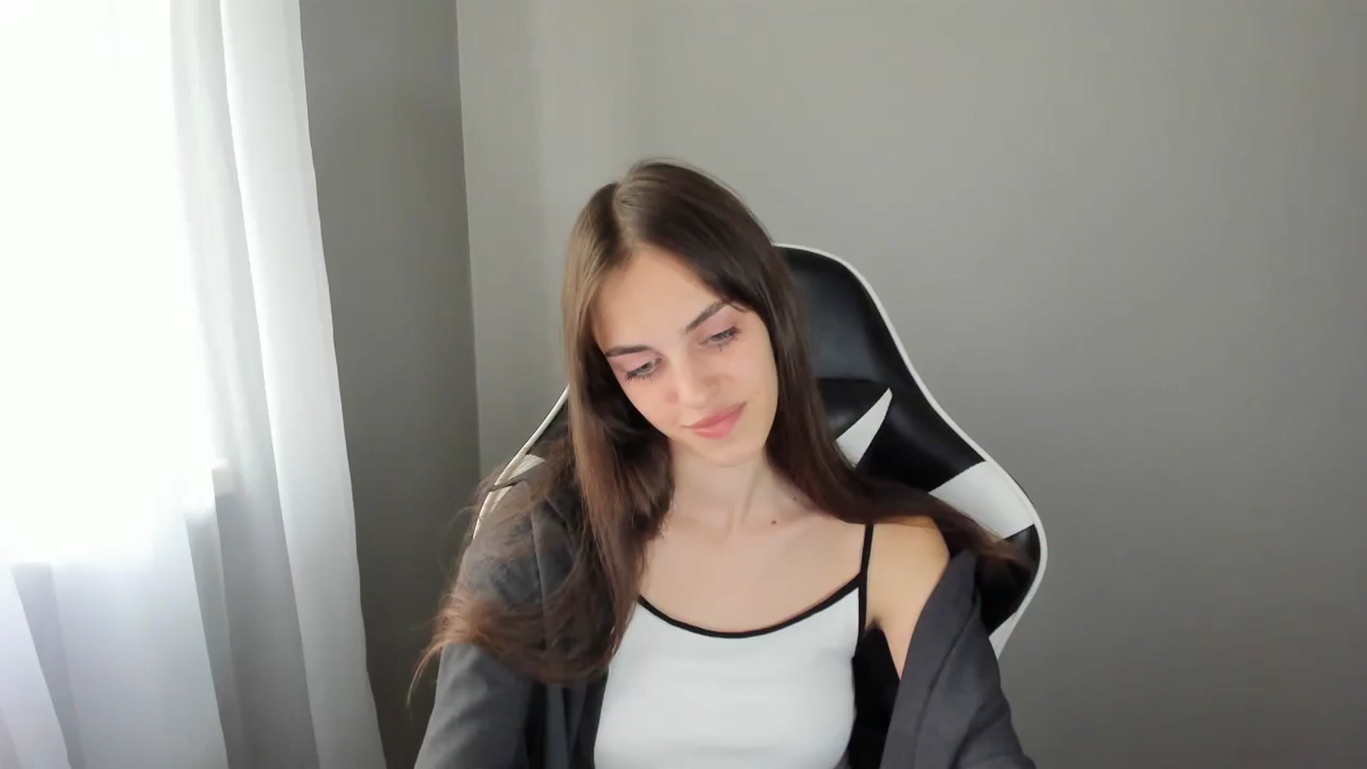 Gallery image thumbnail from Dashamoxy's myfreecams stream on, 07/21/2025, 11:24 image 17 of 20