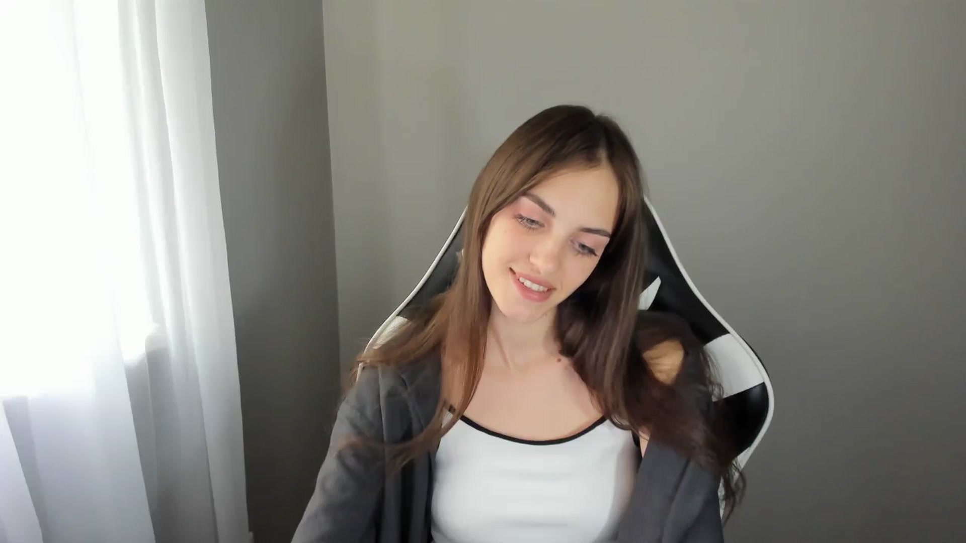 Gallery image thumbnail from Dashamoxy's myfreecams stream on, 07/21/2025, 11:24 image 9 of 20