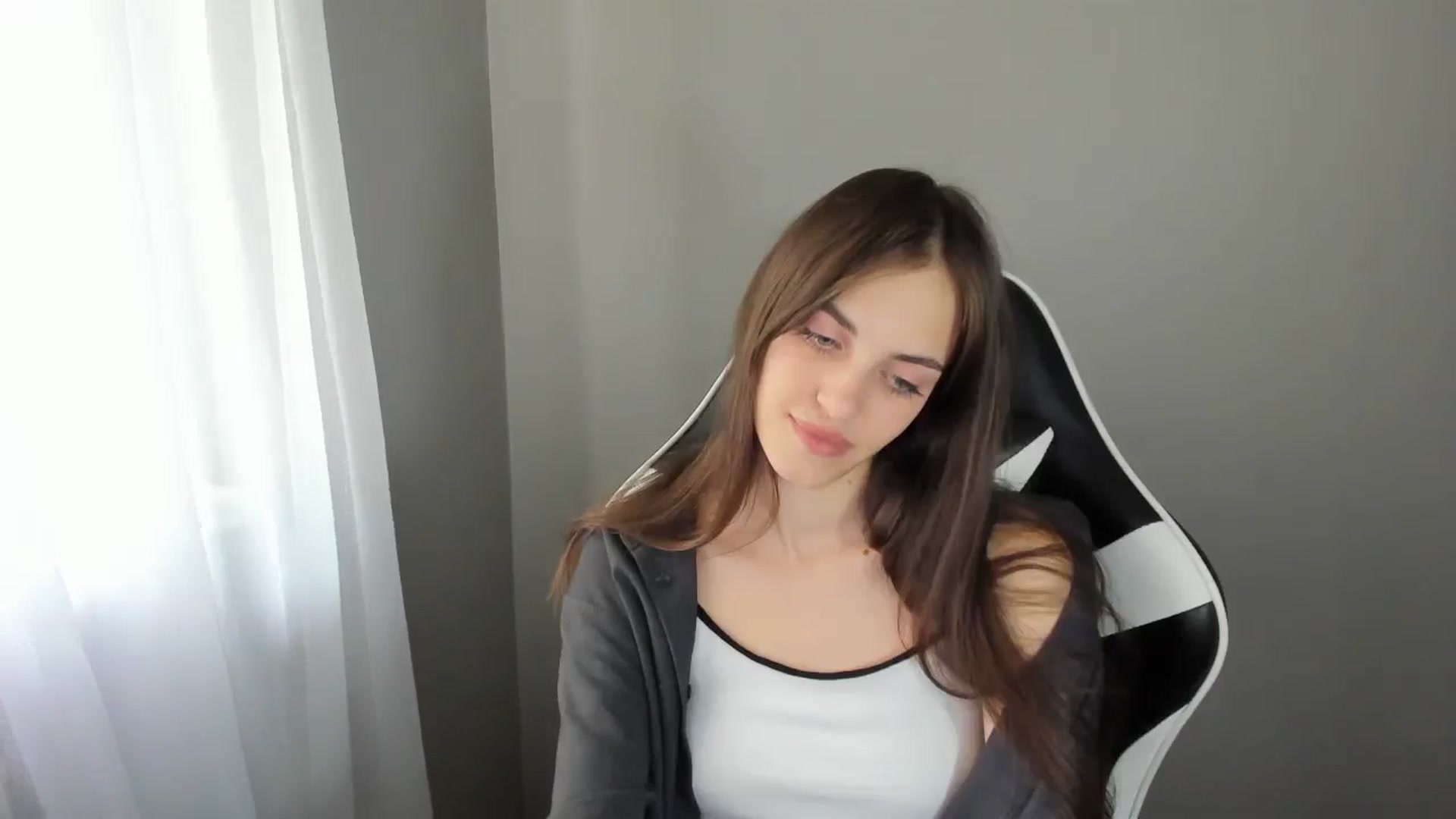 Gallery image thumbnail from Dashamoxy's myfreecams stream on, 07/21/2025, 11:24 image 11 of 20