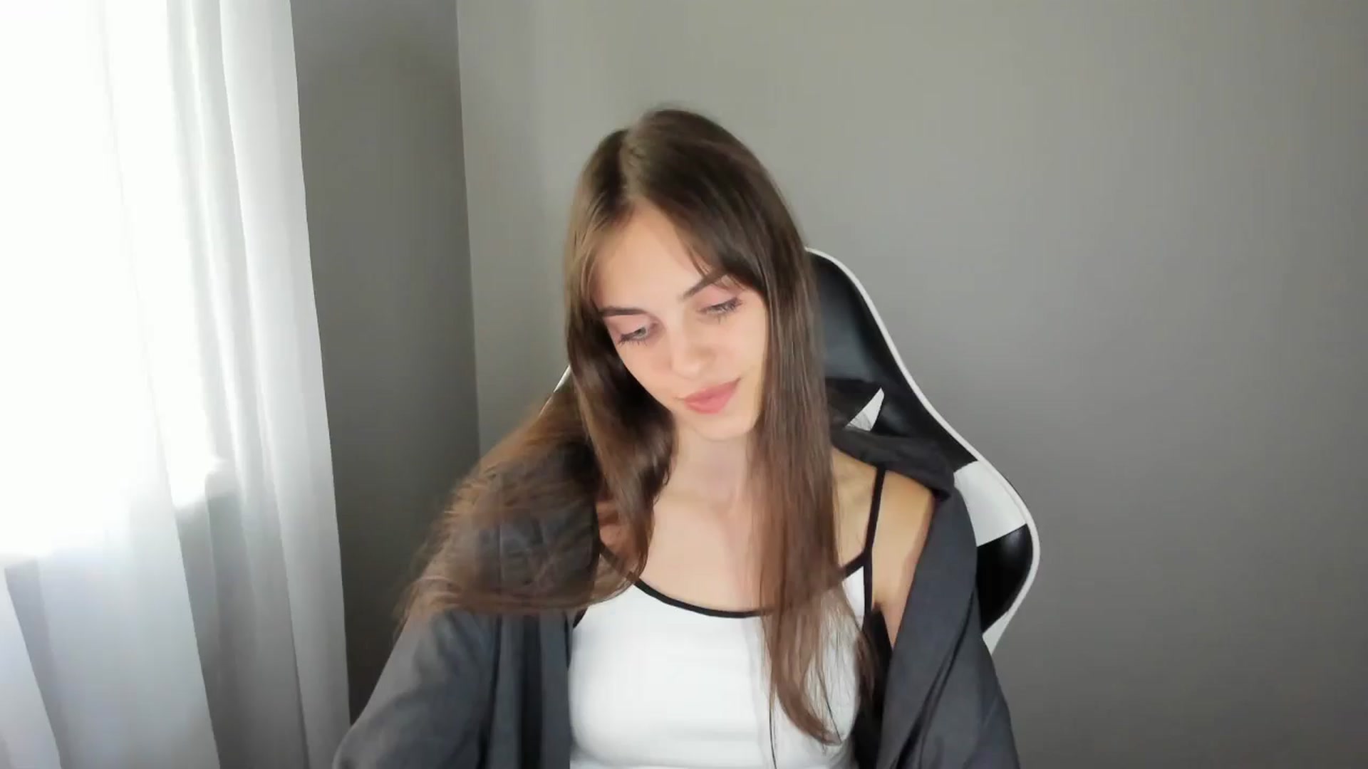 Gallery image thumbnail from Dashamoxy's myfreecams stream on, 07/21/2025, 11:24 image 1 of 20