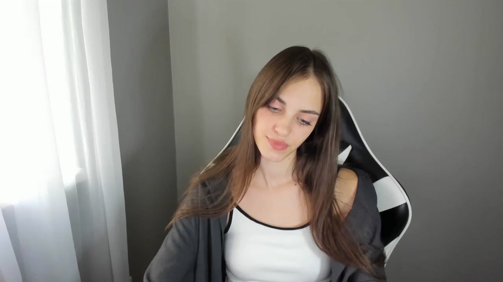 Gallery image thumbnail from Dashamoxy's myfreecams stream on, 07/21/2025, 11:24 image 3 of 20