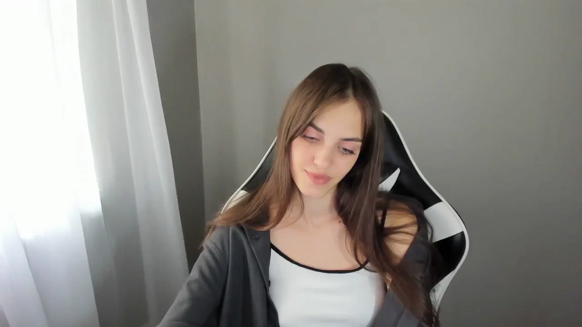 Gallery image thumbnail from Dashamoxy's myfreecams stream on, 07/21/2025, 11:24 image 12 of 20