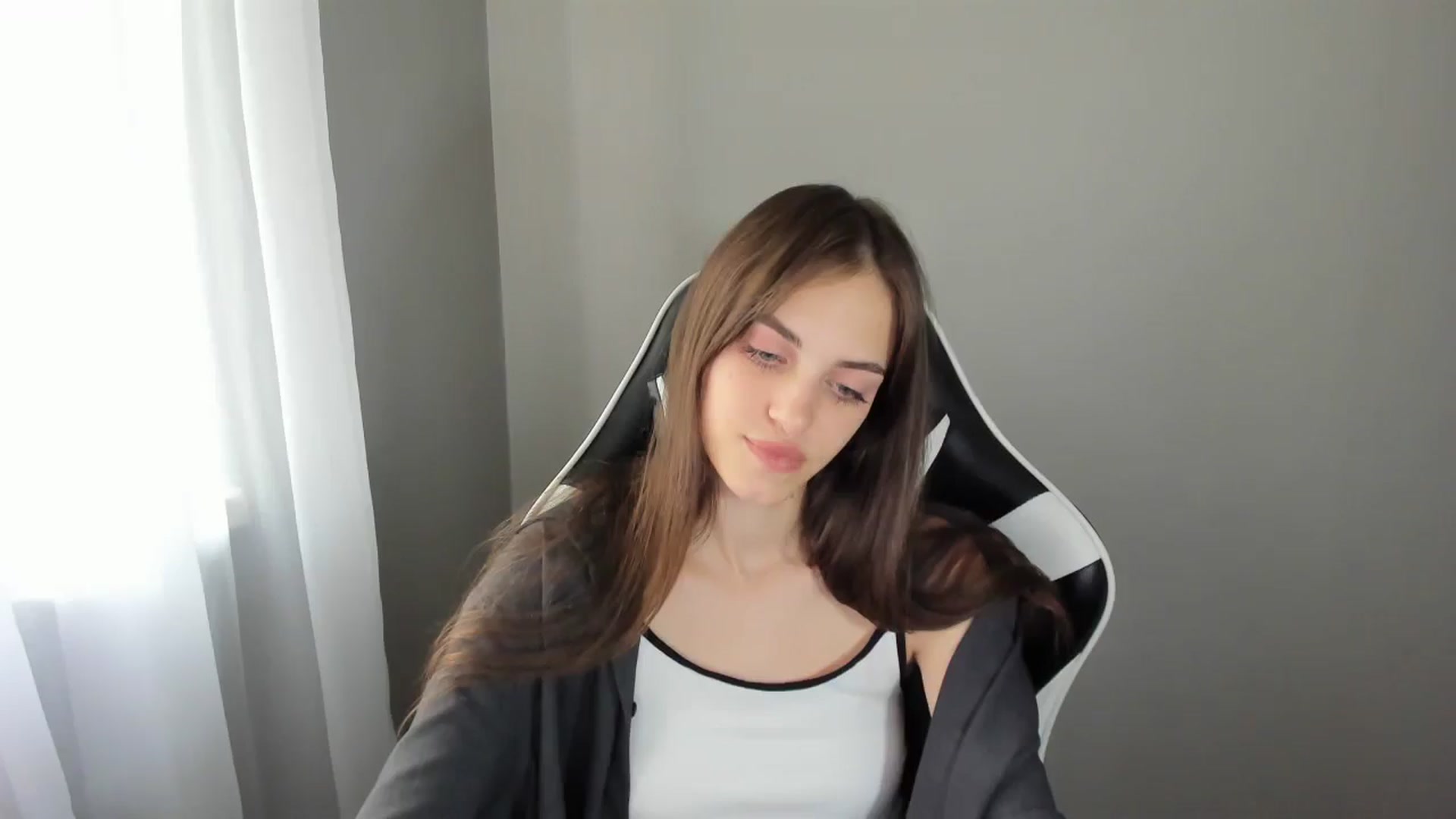 Gallery image thumbnail from Dashamoxy's myfreecams stream on, 07/21/2025, 11:24 image 18 of 20