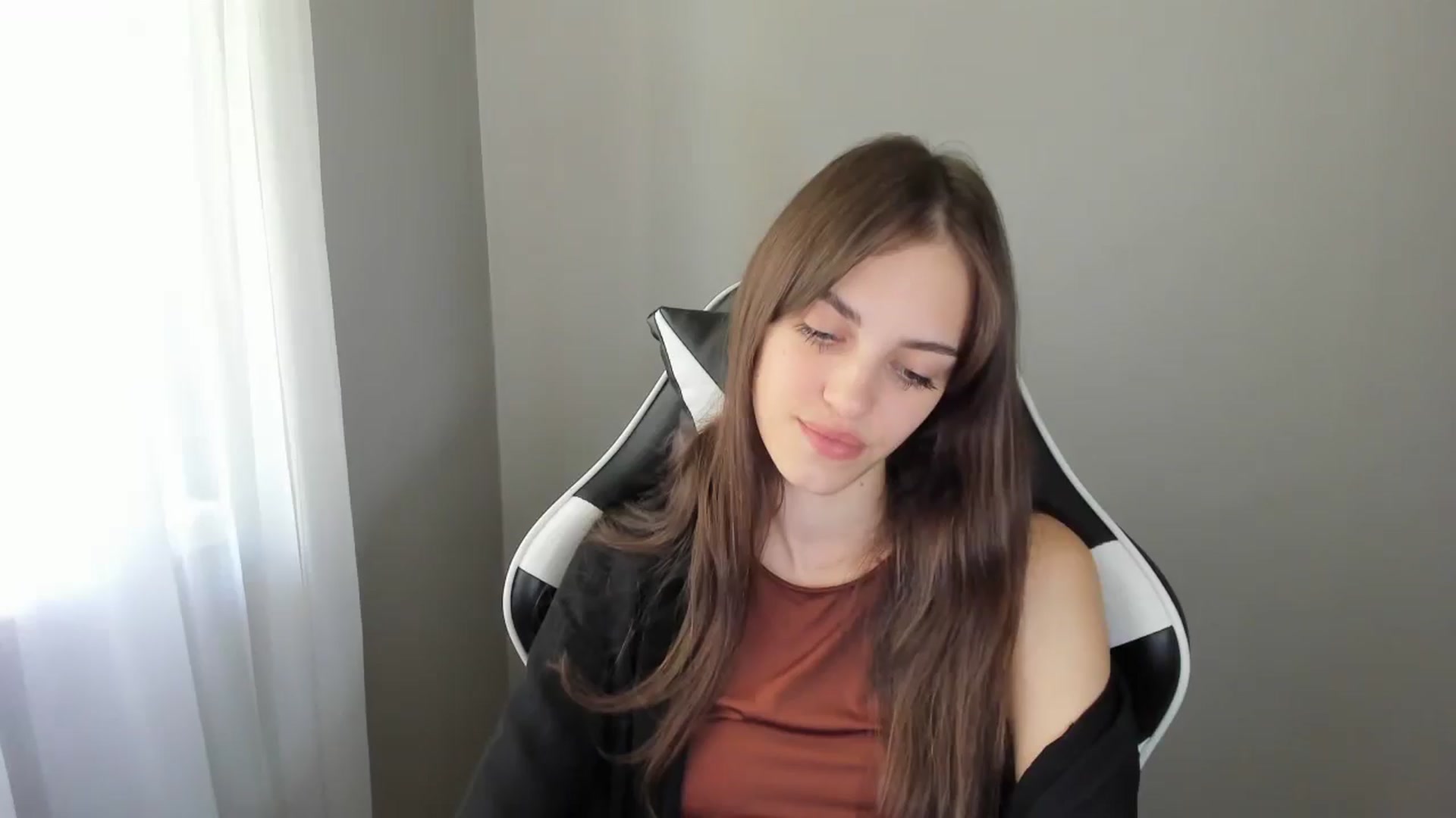 Gallery image thumbnail from Dashamoxy's myfreecams stream on, 07/23/2025, 11:52 image 13 of 20
