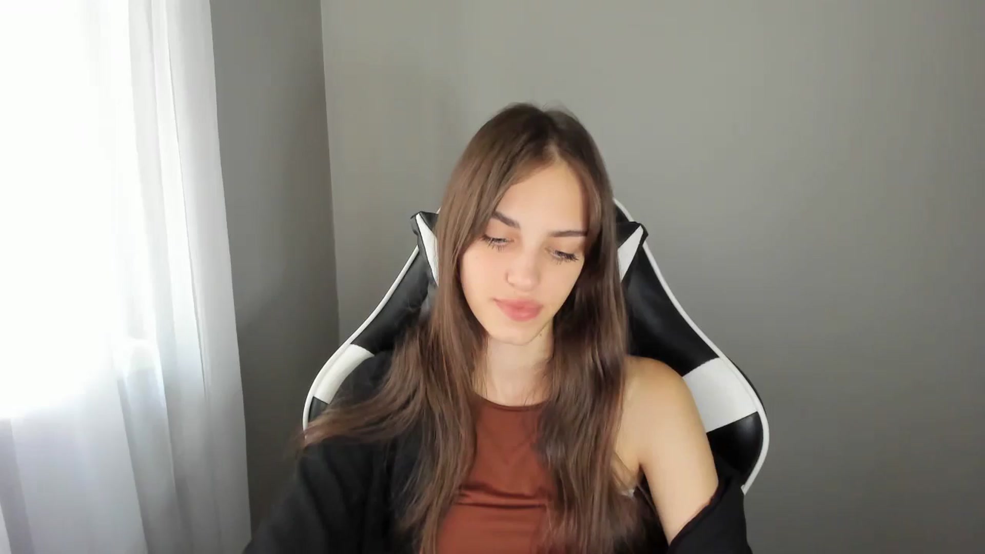 Gallery image thumbnail from Dashamoxy's myfreecams stream on, 07/23/2025, 11:52 image 10 of 20