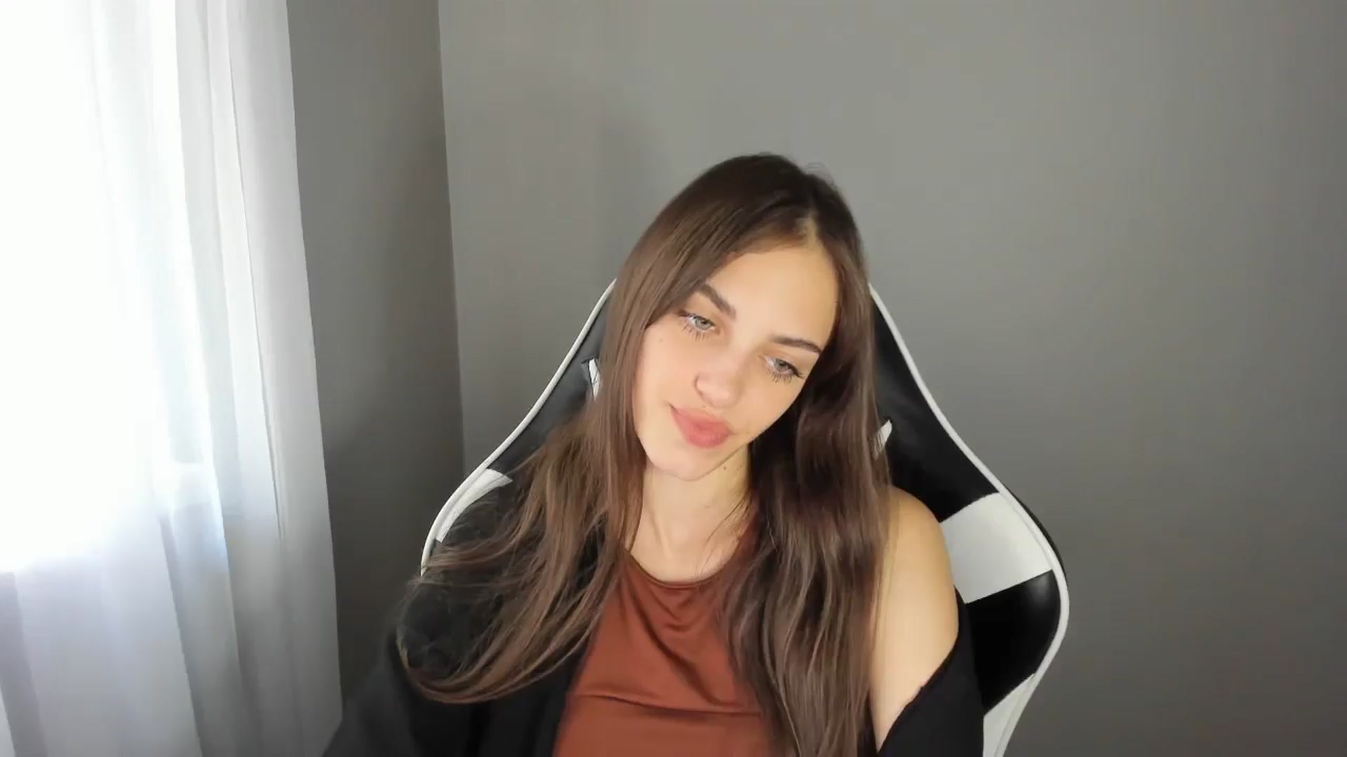 Gallery image thumbnail from Dashamoxy's myfreecams stream on, 07/23/2025, 11:52 image 8 of 20