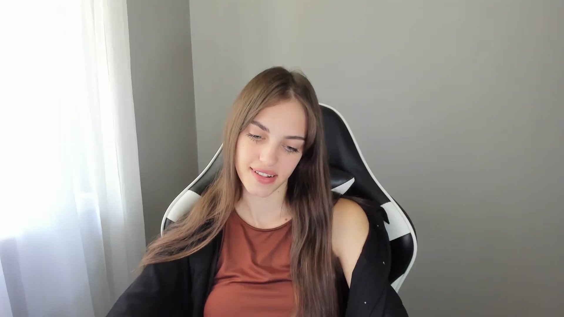 Gallery image thumbnail from Dashamoxy's myfreecams stream on, 07/23/2025, 11:52 image 6 of 20